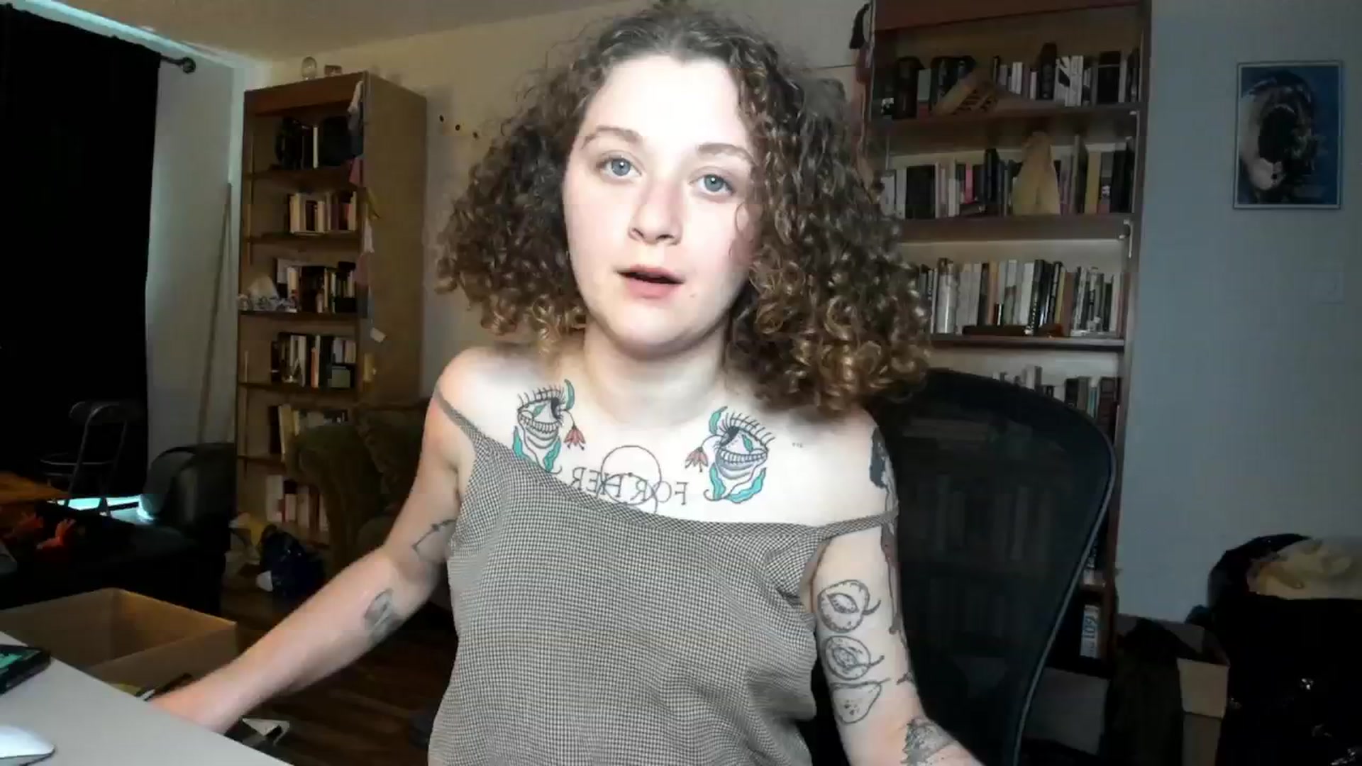 Gallery image thumbnail from PeachyQueen_'s myfreecams stream on, 09/09/2024, 19:45 image 9 of 20