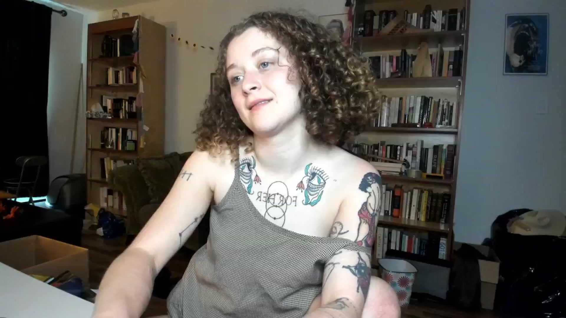 Gallery image thumbnail from PeachyQueen_'s myfreecams stream on, 09/09/2024, 19:45 image 14 of 20