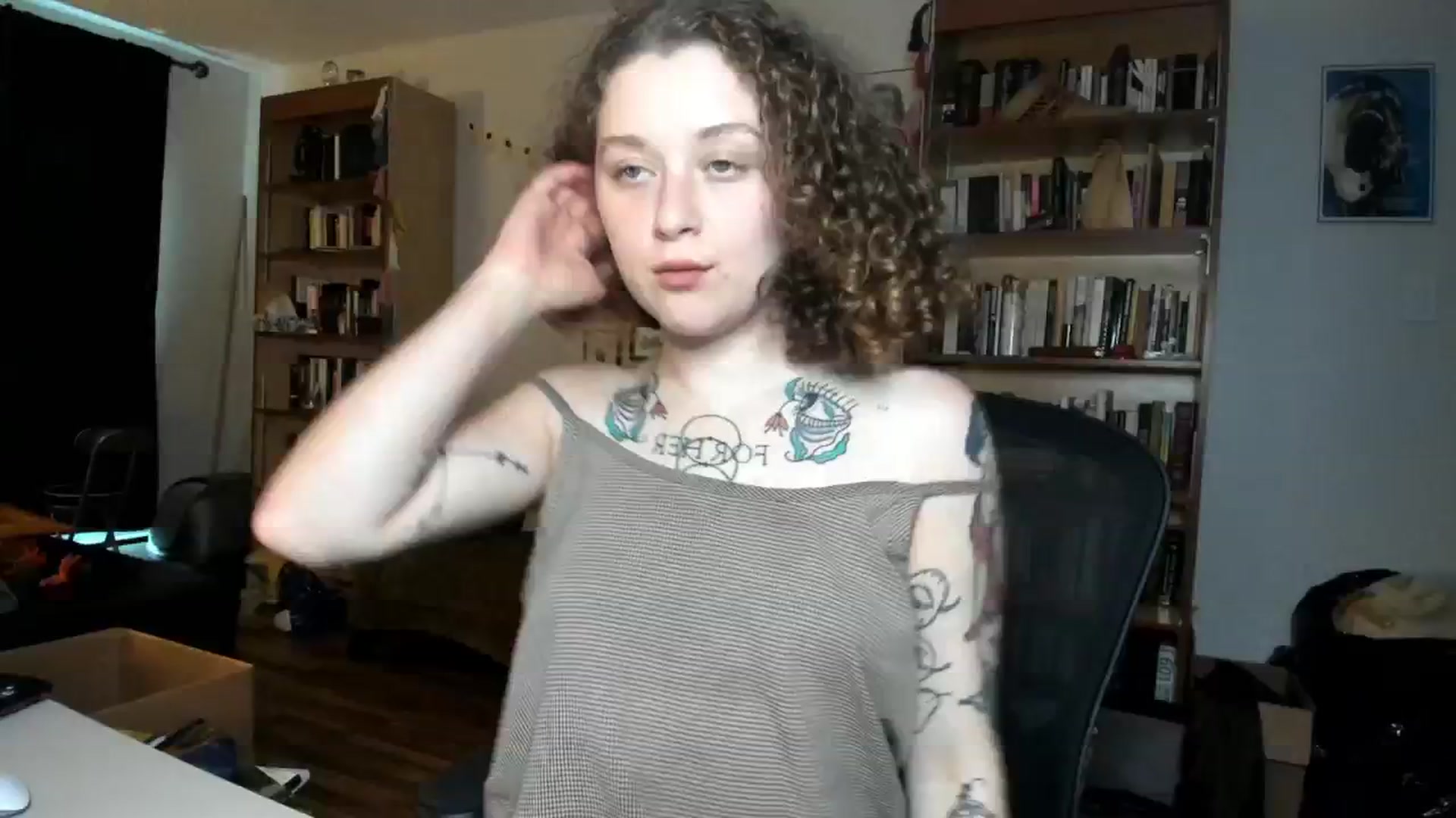 Gallery image thumbnail from PeachyQueen_'s myfreecams stream on, 09/09/2024, 19:45 image 8 of 20