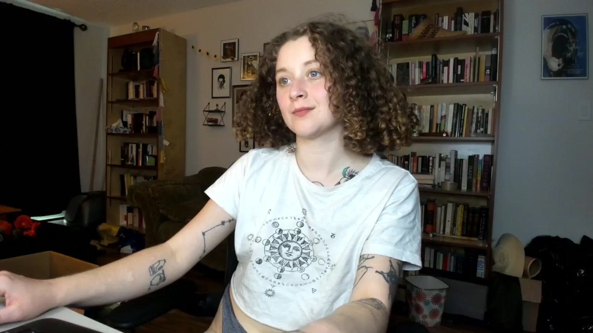 Gallery image thumbnail from PeachyQueen_'s myfreecams stream on, 09/11/2024, 19:12 image 11 of 20