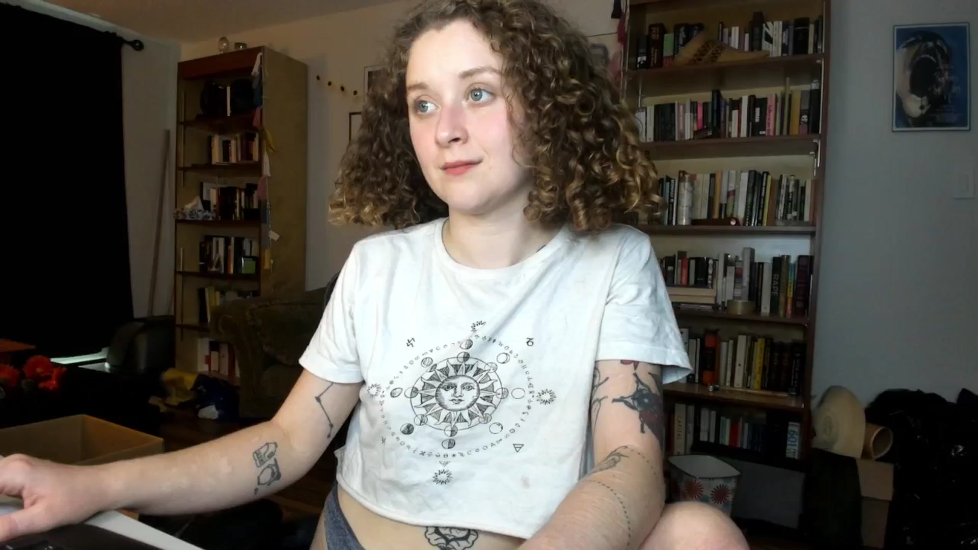 Gallery image thumbnail from PeachyQueen_'s myfreecams stream on, 09/11/2024, 19:12 image 15 of 20