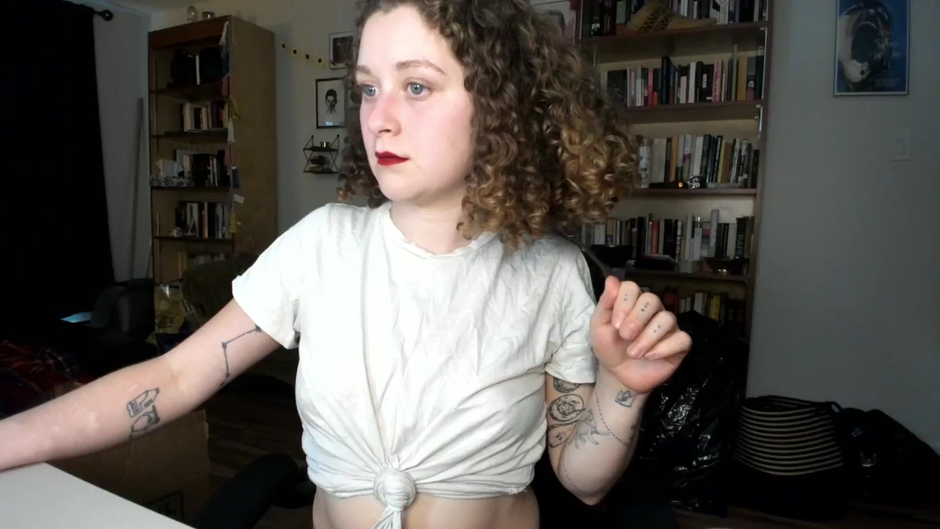 Gallery image thumbnail from PeachyQueen_'s myfreecams stream on, 09/17/2024, 05:31 image 6 of 20