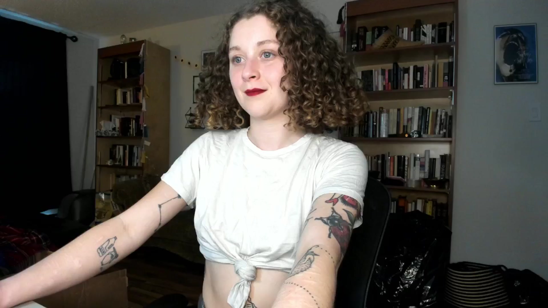 Gallery image thumbnail from PeachyQueen_'s myfreecams stream on, 09/17/2024, 05:31 image 14 of 20