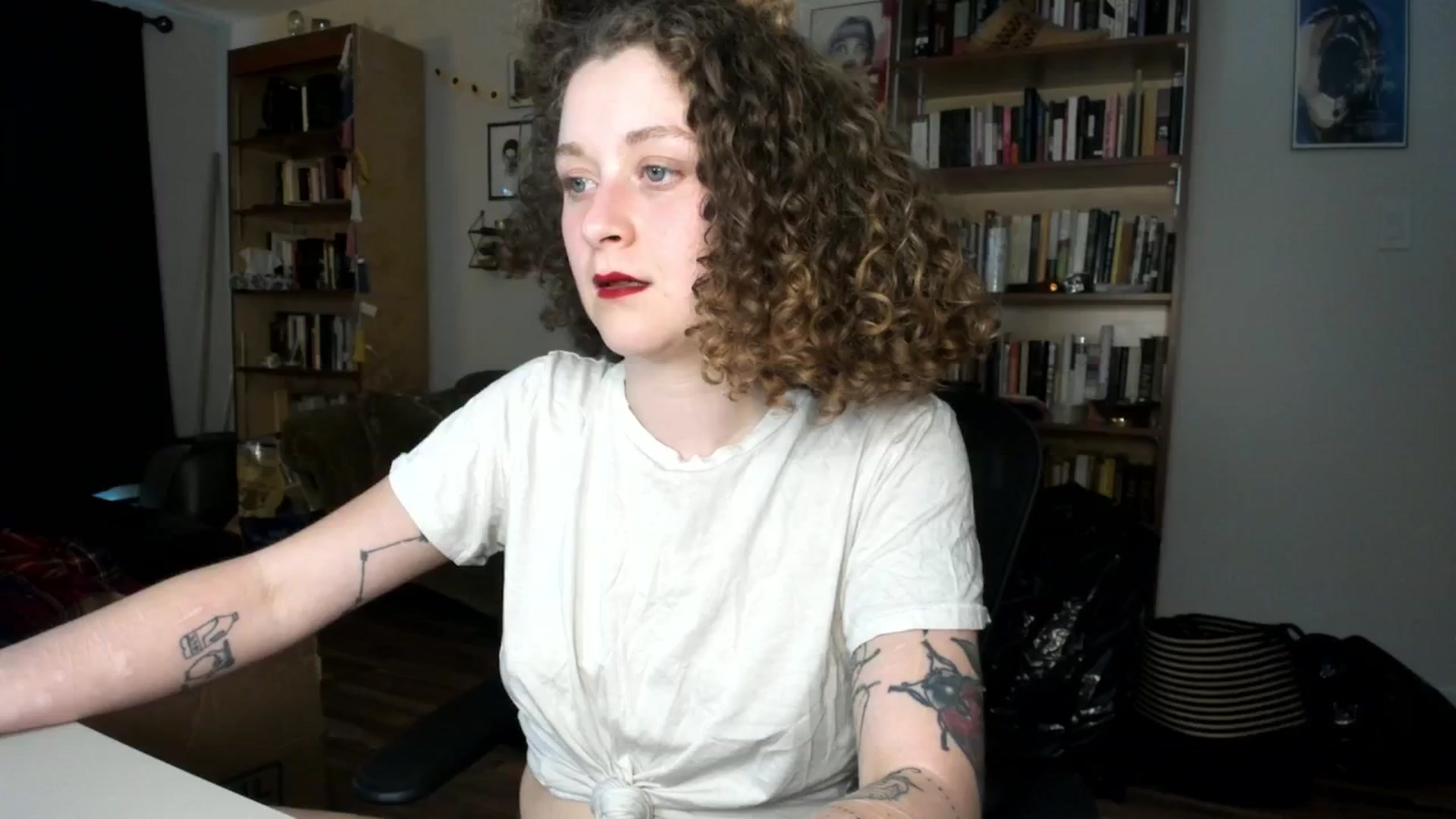 Gallery image thumbnail from PeachyQueen_'s myfreecams stream on, 09/17/2024, 05:31 image 3 of 20