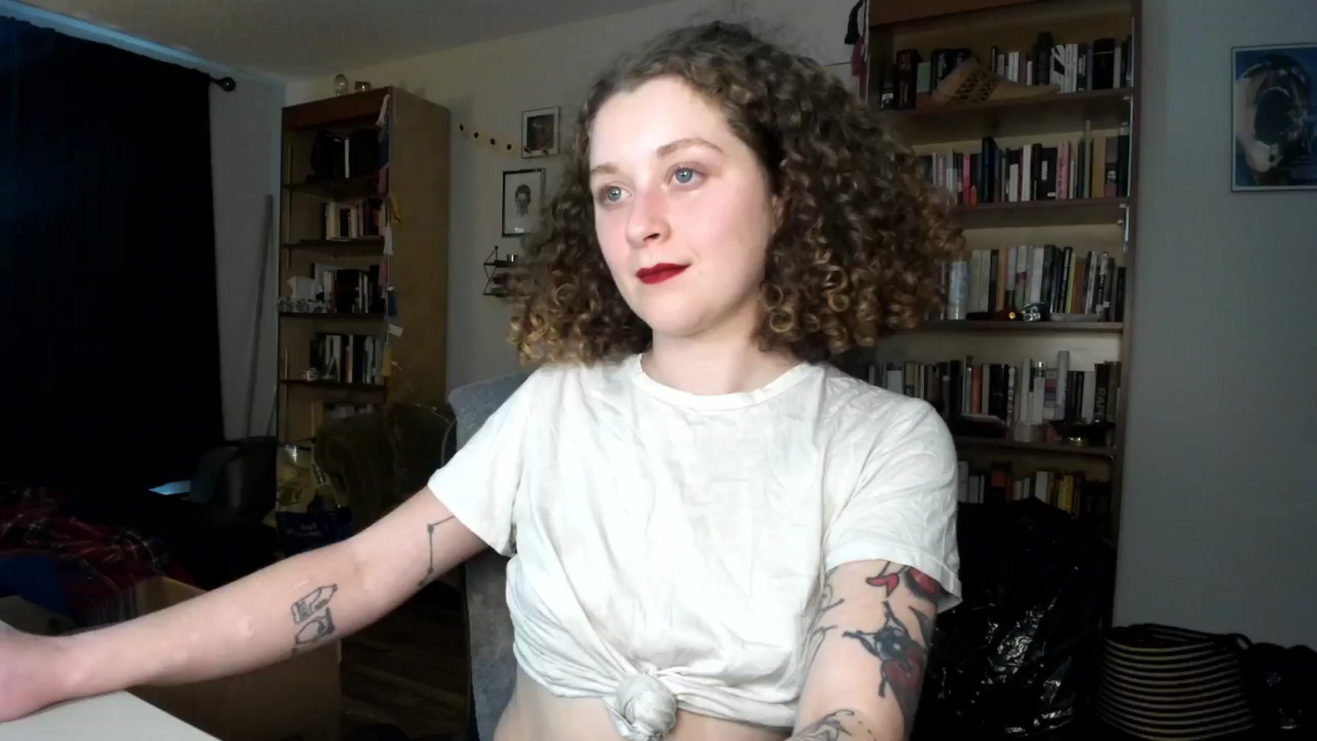 Gallery image thumbnail from PeachyQueen_'s myfreecams stream on, 09/17/2024, 05:31 image 10 of 20
