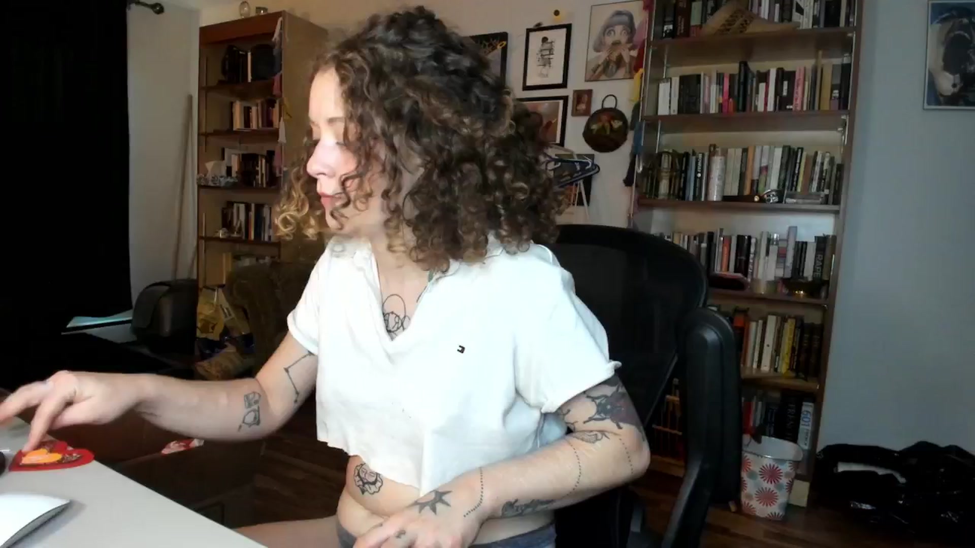 Gallery image thumbnail from PeachyQueen_'s myfreecams stream on, 09/17/2024, 21:26 image 20 of 20