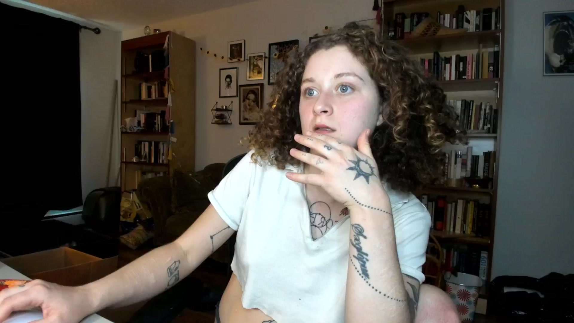 Gallery image thumbnail from PeachyQueen_'s myfreecams stream on, 09/17/2024, 21:26 image 13 of 20