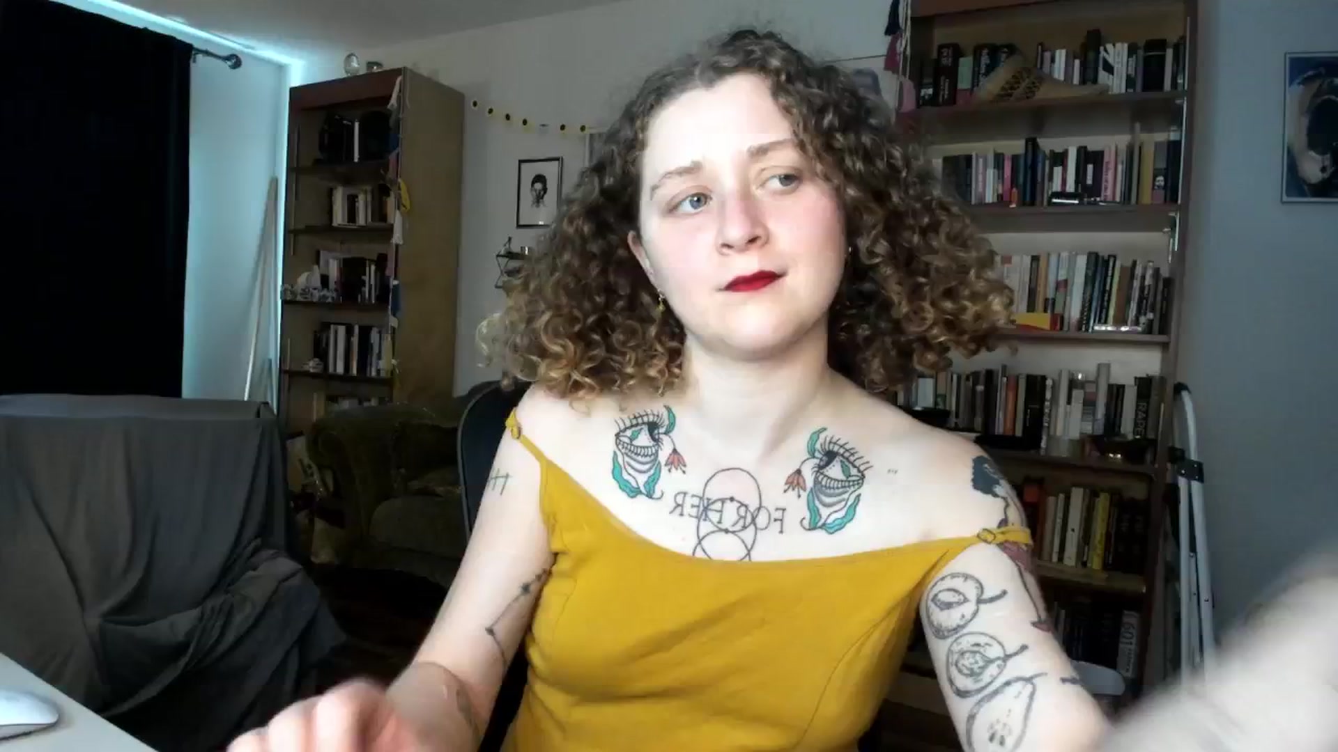 Gallery image thumbnail from PeachyQueen_'s myfreecams stream on, 09/19/2024, 19:37 image 6 of 20