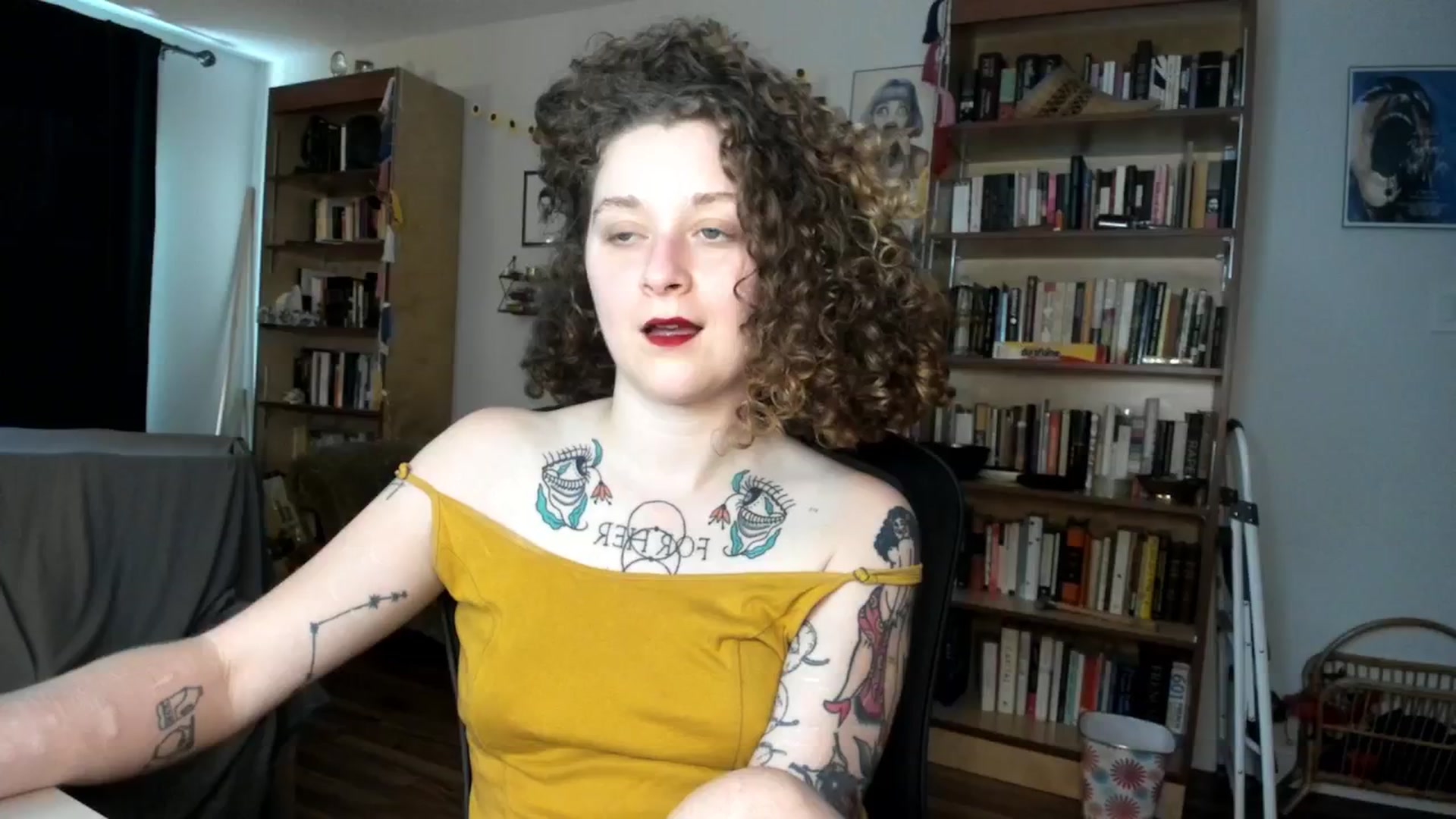 Gallery image thumbnail from PeachyQueen_'s myfreecams stream on, 09/19/2024, 19:37 image 13 of 20