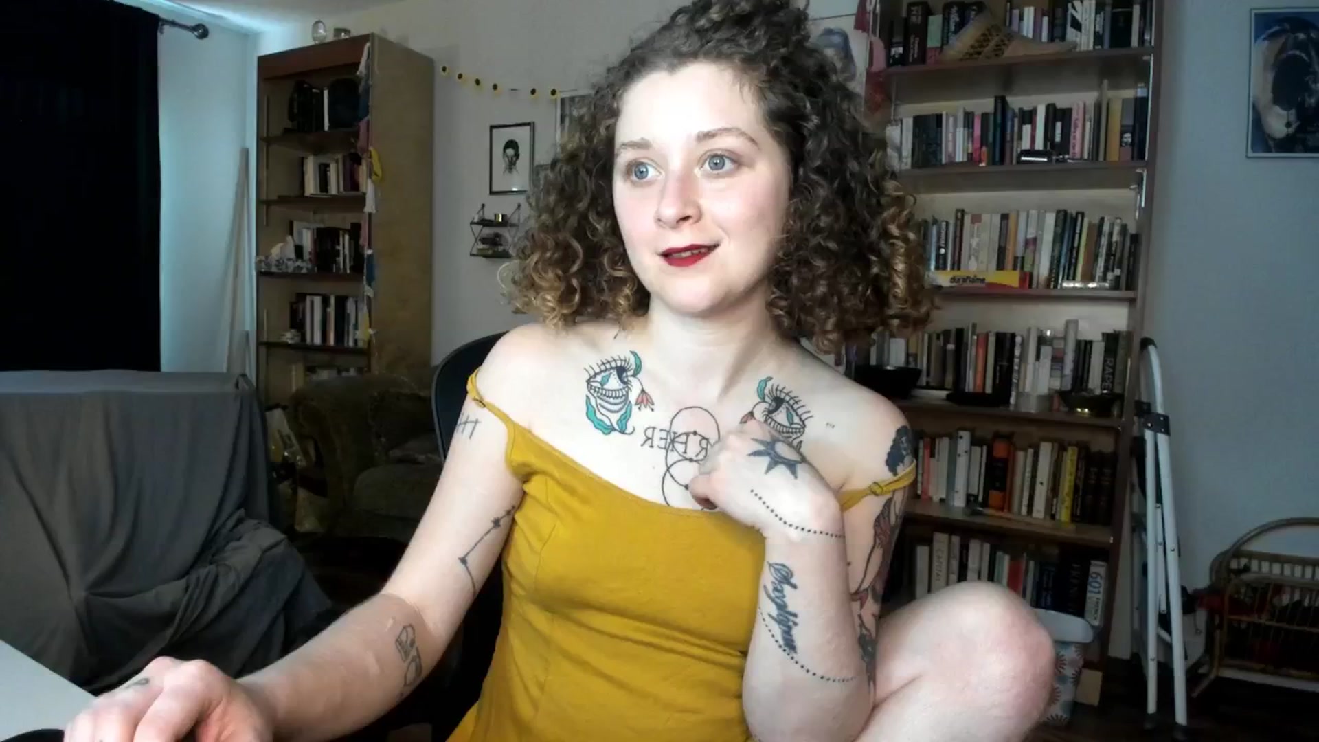 Gallery image thumbnail from PeachyQueen_'s myfreecams stream on, 09/19/2024, 19:37 image 16 of 20