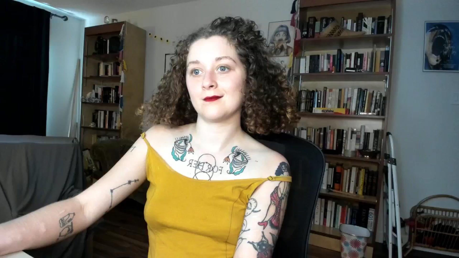 Gallery image thumbnail from PeachyQueen_'s myfreecams stream on, 09/19/2024, 19:37 image 14 of 20