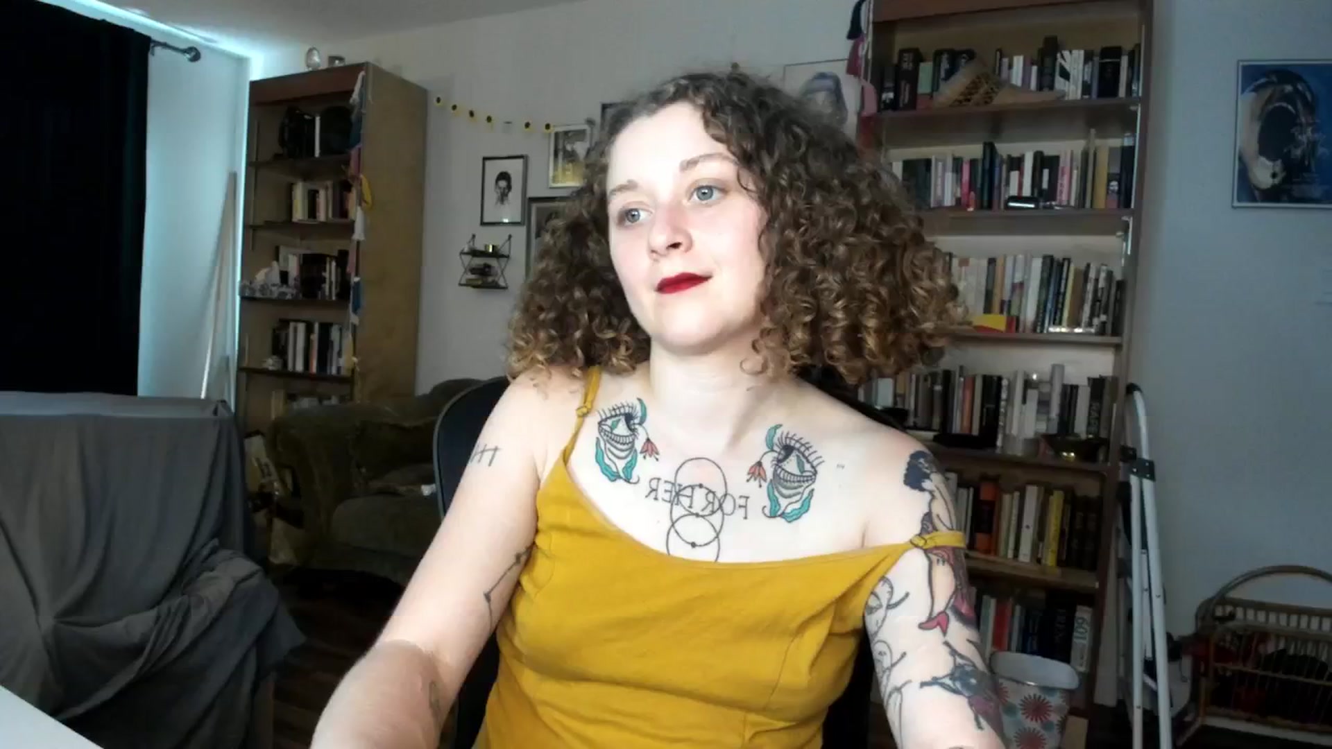 Gallery image thumbnail from PeachyQueen_'s myfreecams stream on, 09/19/2024, 19:37 image 12 of 20