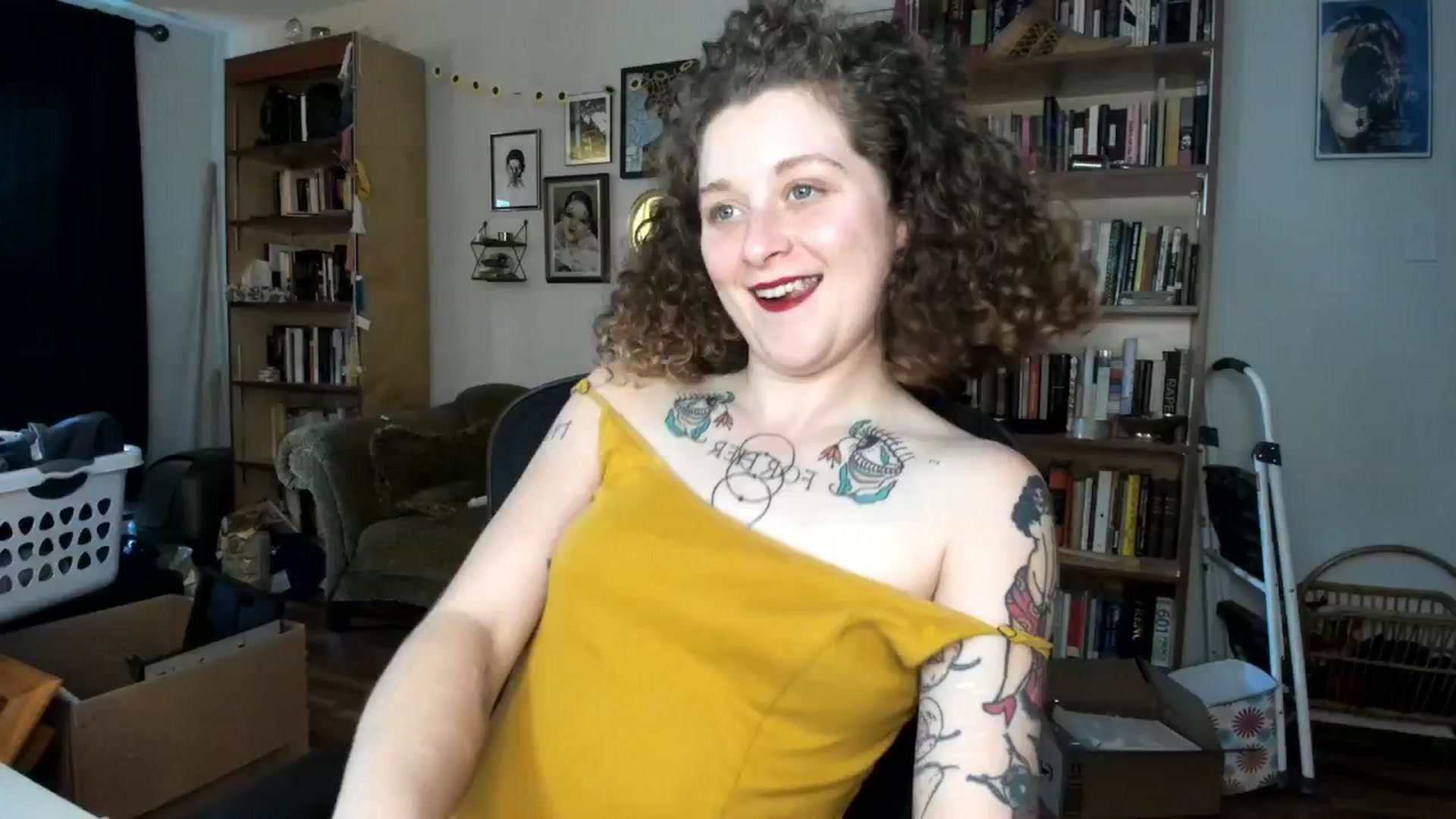 Gallery image thumbnail from PeachyQueen_'s myfreecams stream on, 09/20/2024, 21:48 image 4 of 20