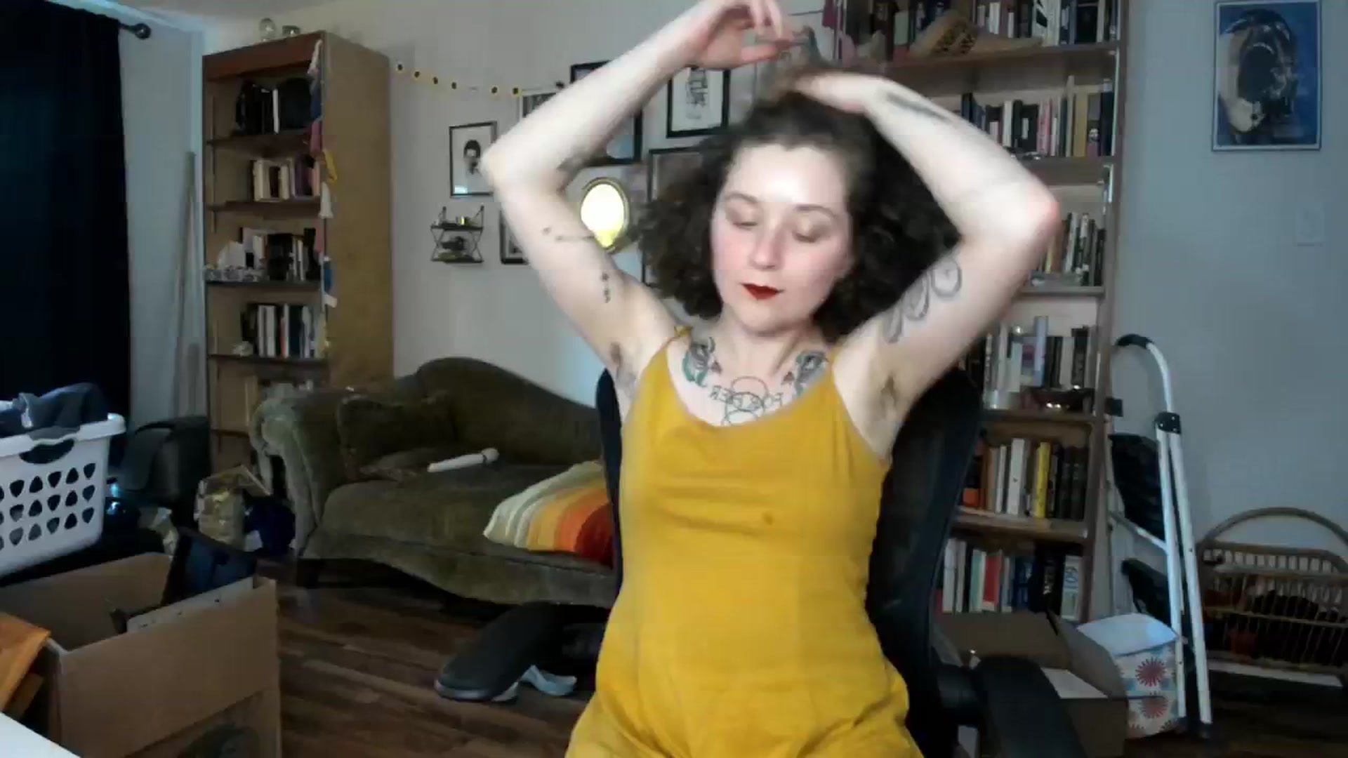 Gallery image thumbnail from PeachyQueen_'s myfreecams stream on, 09/20/2024, 21:48 image 6 of 20