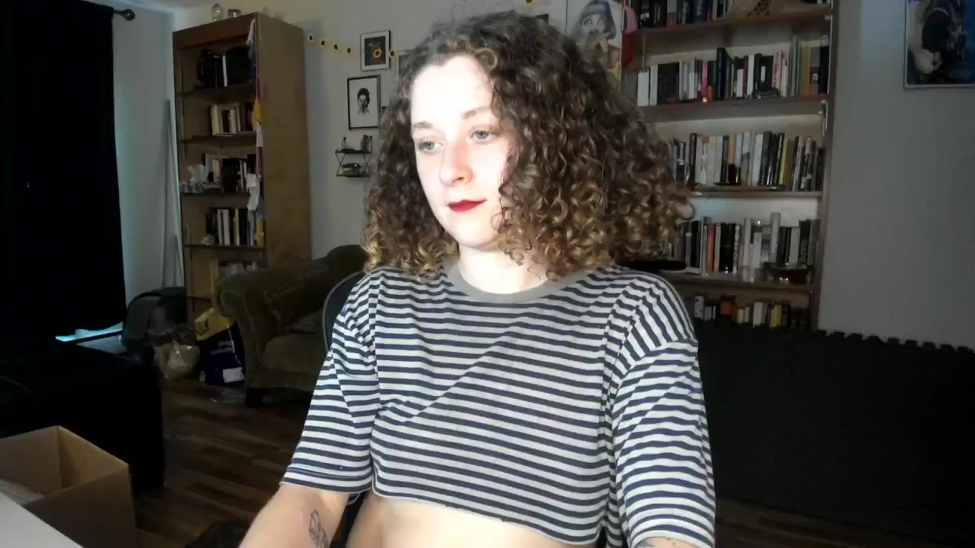 Gallery image thumbnail from PeachyQueen_'s myfreecams stream on, 10/03/2024, 21:18 image 1 of 20