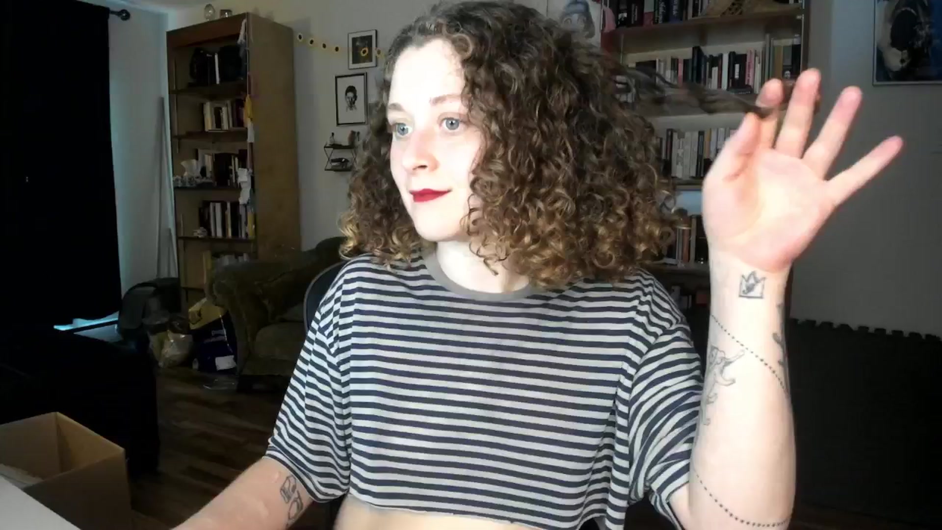 Gallery image thumbnail from PeachyQueen_'s myfreecams stream on, 10/03/2024, 21:18 image 7 of 20