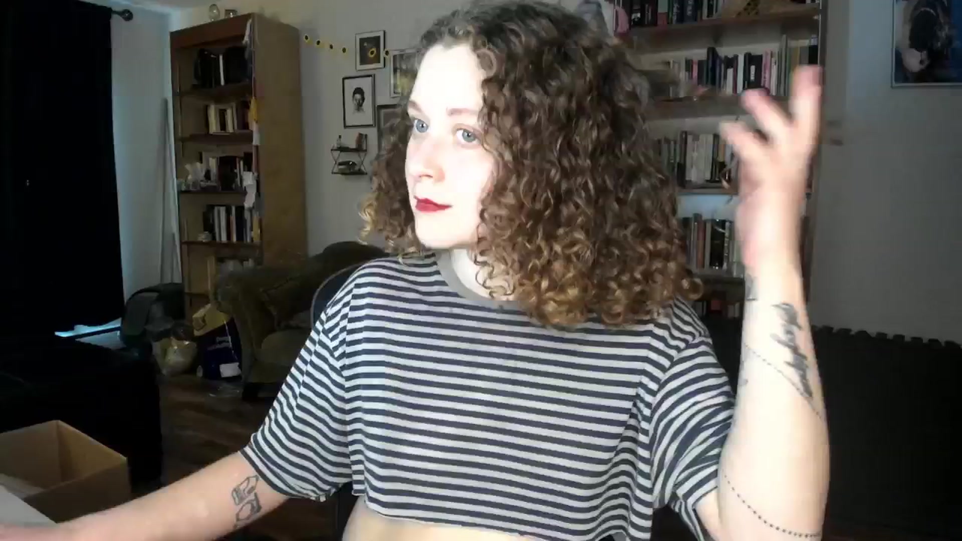 Gallery image thumbnail from PeachyQueen_'s myfreecams stream on, 10/03/2024, 21:18 image 8 of 20
