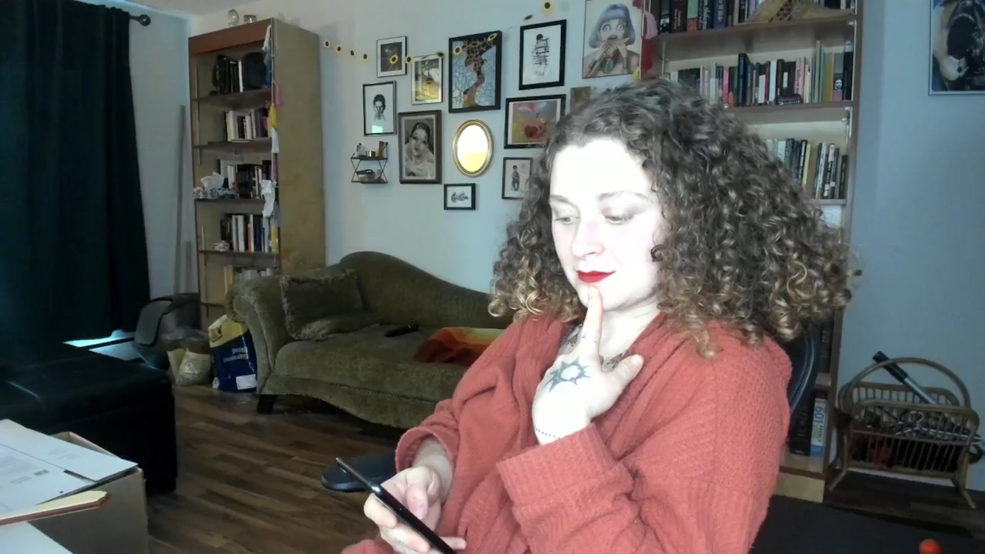 Gallery image thumbnail from PeachyQueen_'s myfreecams stream on, 10/04/2024, 20:36 image 17 of 20