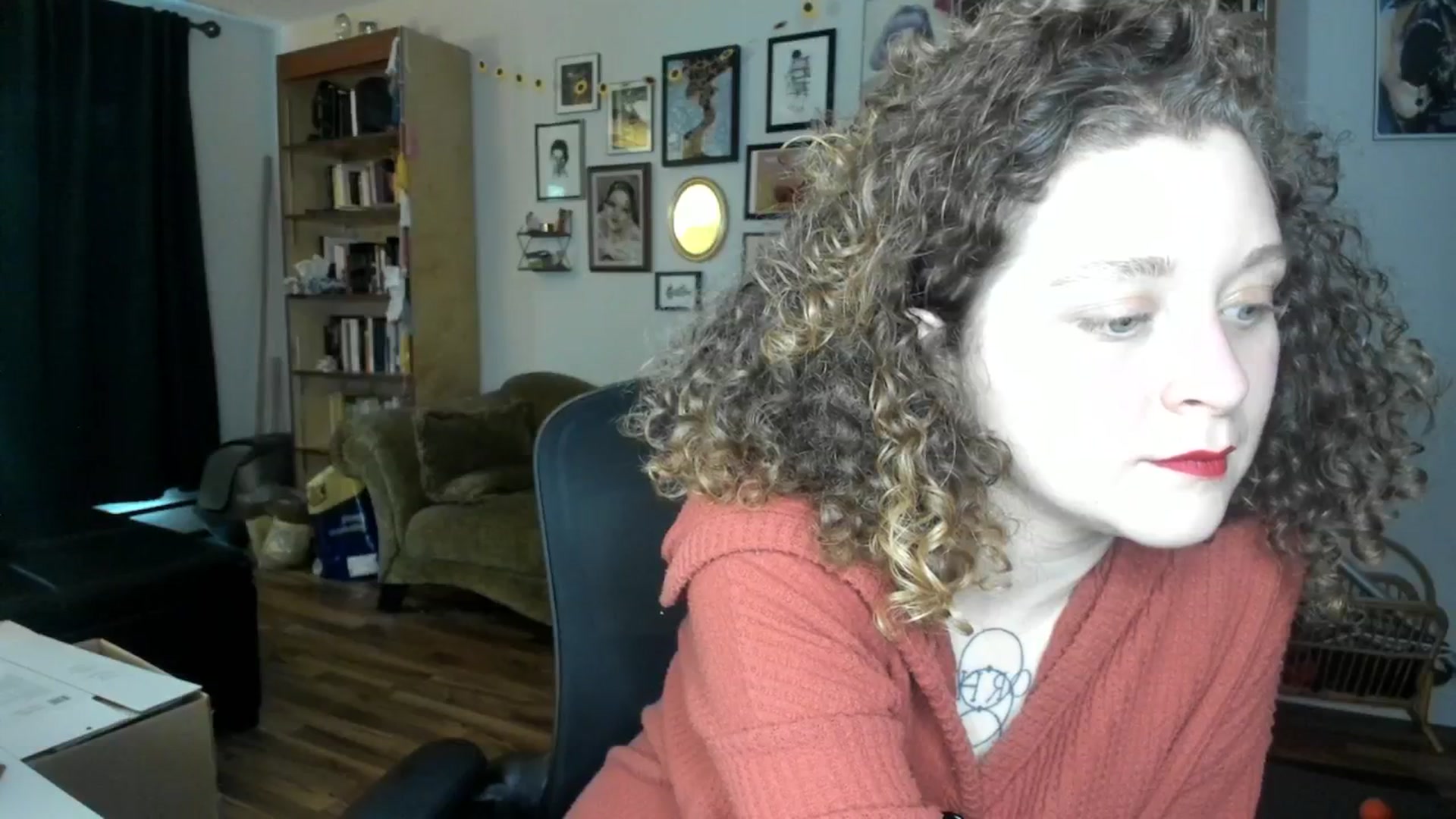 Gallery image thumbnail from PeachyQueen_'s myfreecams stream on, 10/04/2024, 20:36 image 6 of 20