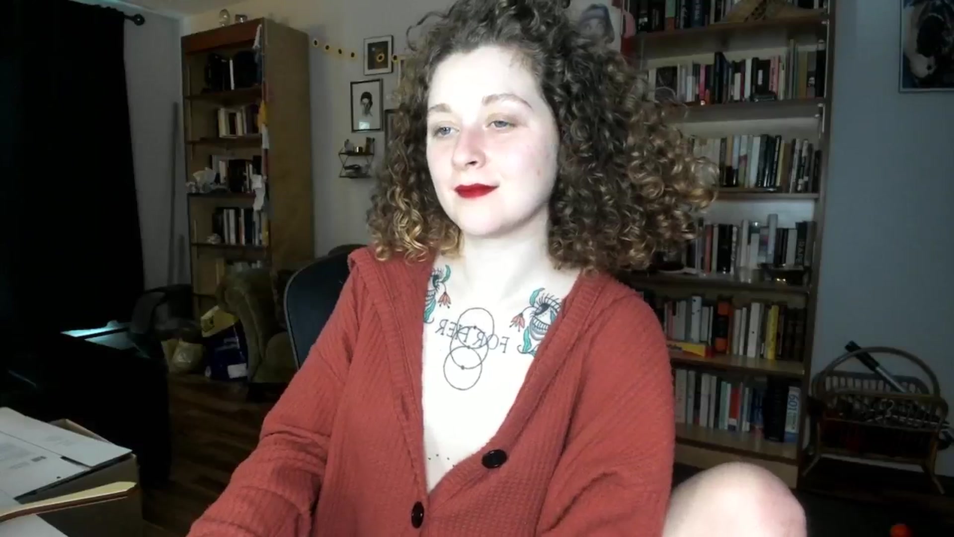 Gallery image thumbnail from PeachyQueen_'s myfreecams stream on, 10/04/2024, 20:36 image 10 of 20