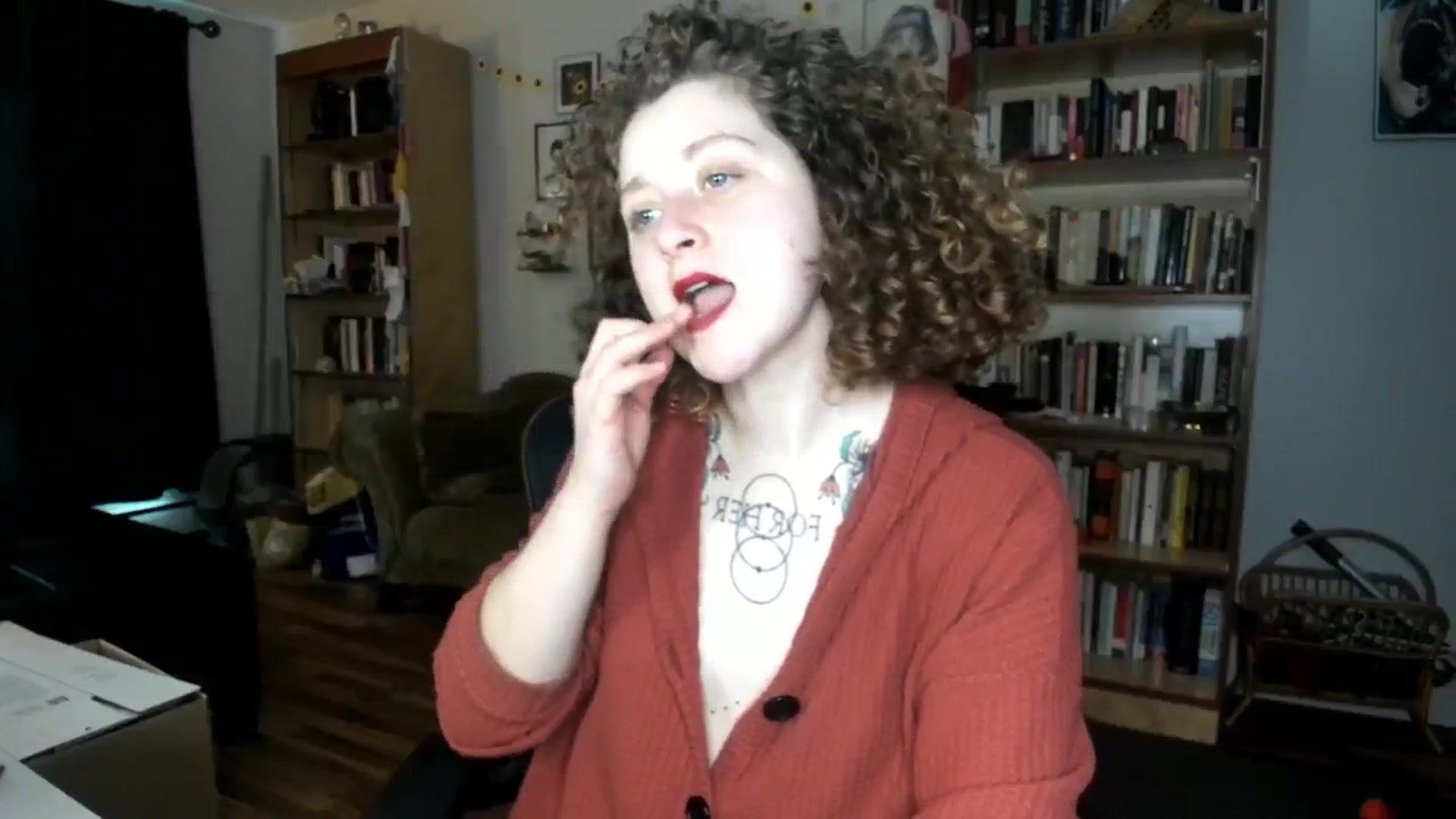 Gallery image thumbnail from PeachyQueen_'s myfreecams stream on, 10/04/2024, 20:36 image 9 of 20