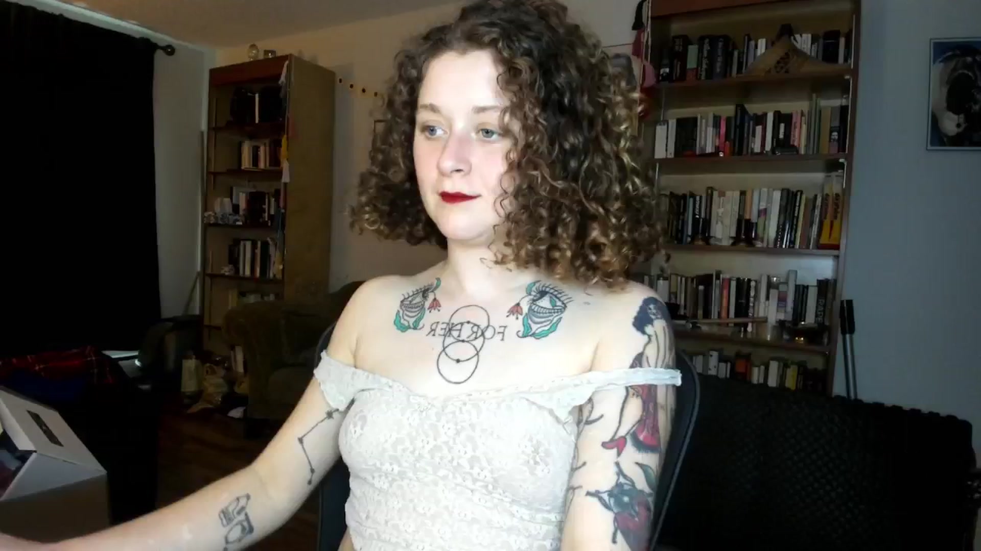 Gallery image thumbnail from PeachyQueen_'s myfreecams stream on, 10/08/2024, 20:59 image 5 of 20