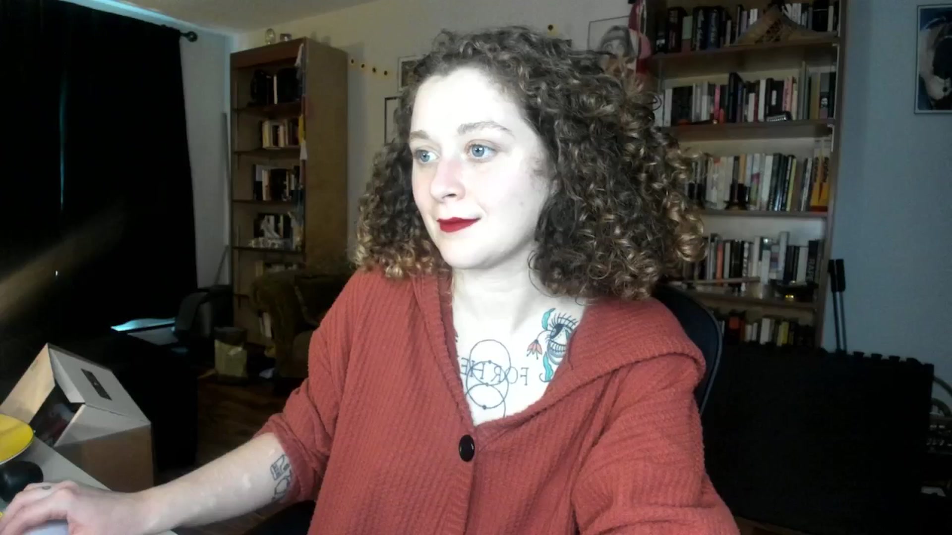 Gallery image thumbnail from PeachyQueen_'s myfreecams stream on, 10/11/2024, 19:51 image 17 of 20