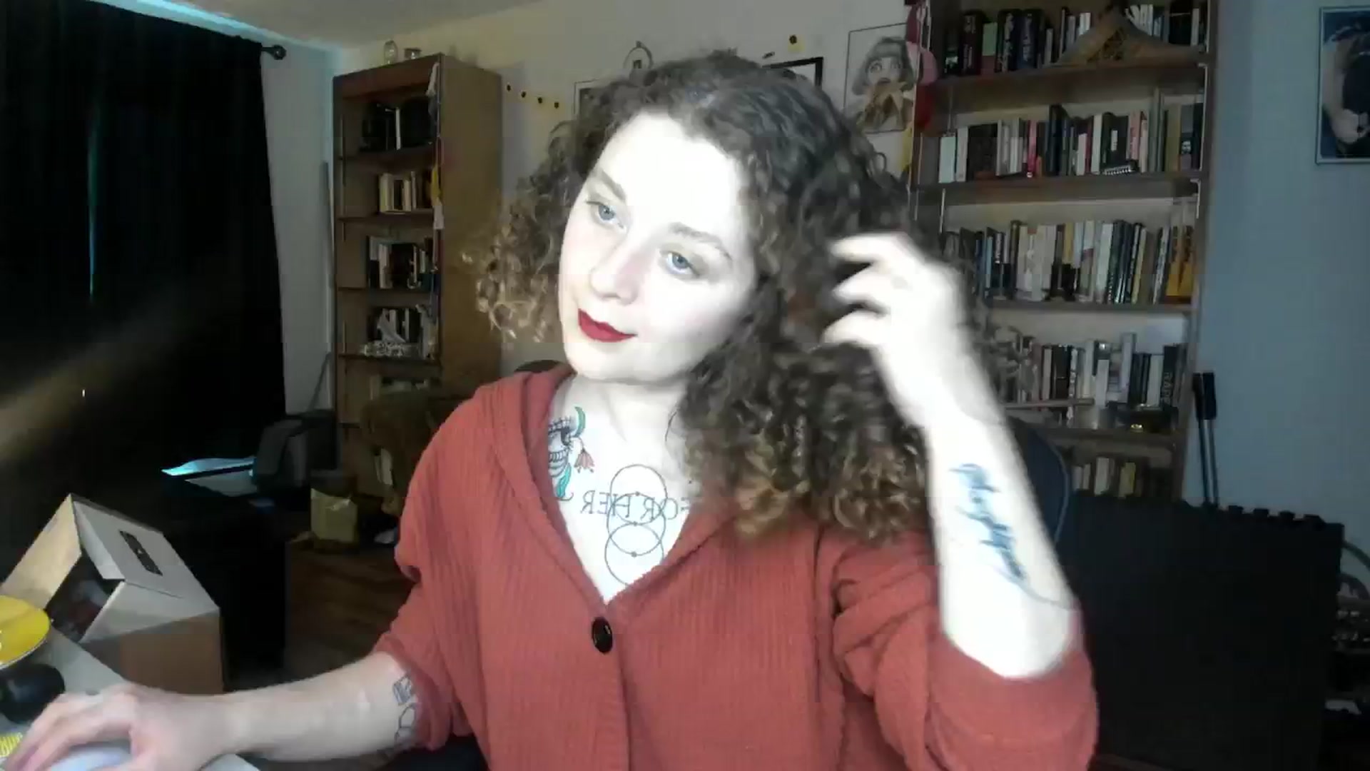 Gallery image thumbnail from PeachyQueen_'s myfreecams stream on, 10/11/2024, 19:51 image 18 of 20