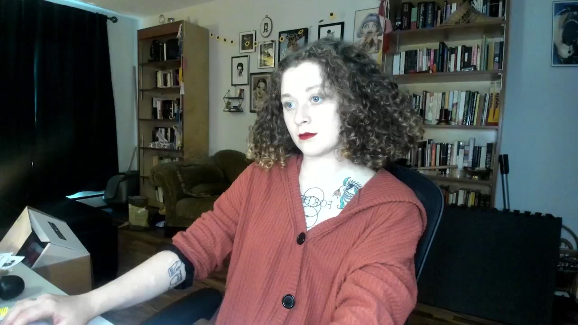 Gallery image thumbnail from PeachyQueen_'s myfreecams stream on, 10/11/2024, 19:51 image 5 of 20
