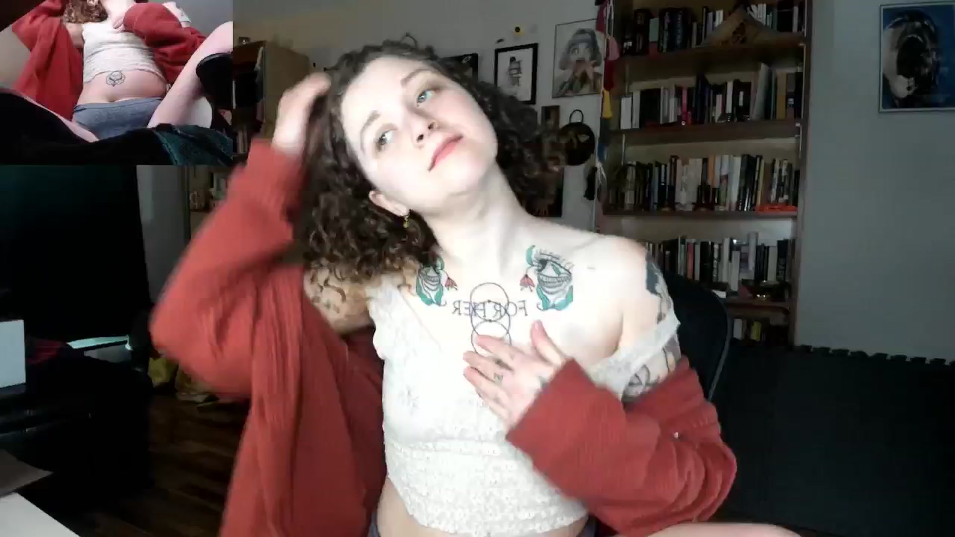 Gallery image thumbnail from PeachyQueen_'s myfreecams stream on, 10/21/2024, 22:11 image 2 of 20