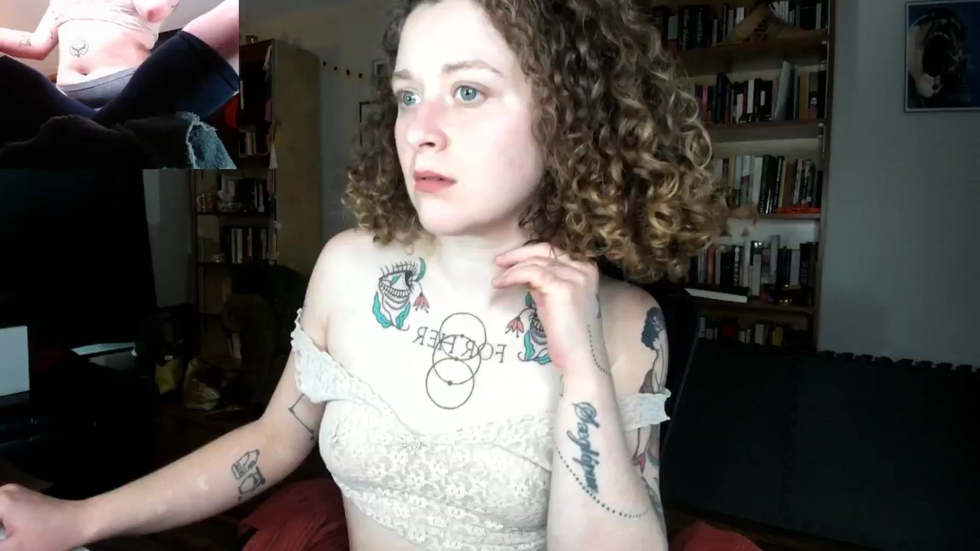 Gallery image thumbnail from PeachyQueen_'s myfreecams stream on, 10/21/2024, 22:11 image 5 of 20
