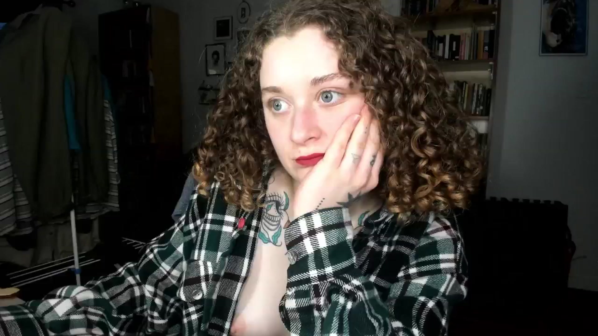 Gallery image thumbnail from PeachyQueen_'s myfreecams stream on, 10/28/2024, 19:31 image 20 of 20