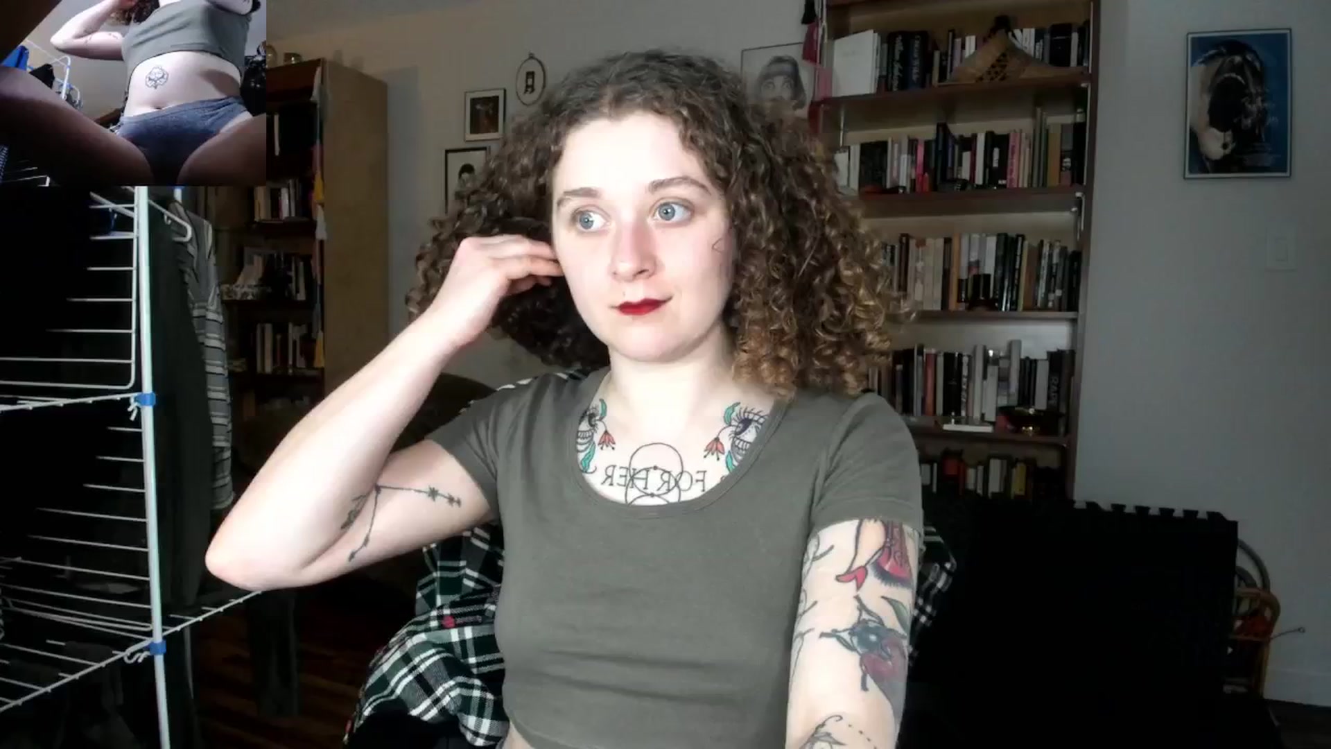 Gallery image thumbnail from PeachyQueen_'s myfreecams stream on, 10/29/2024, 21:59 image 16 of 20