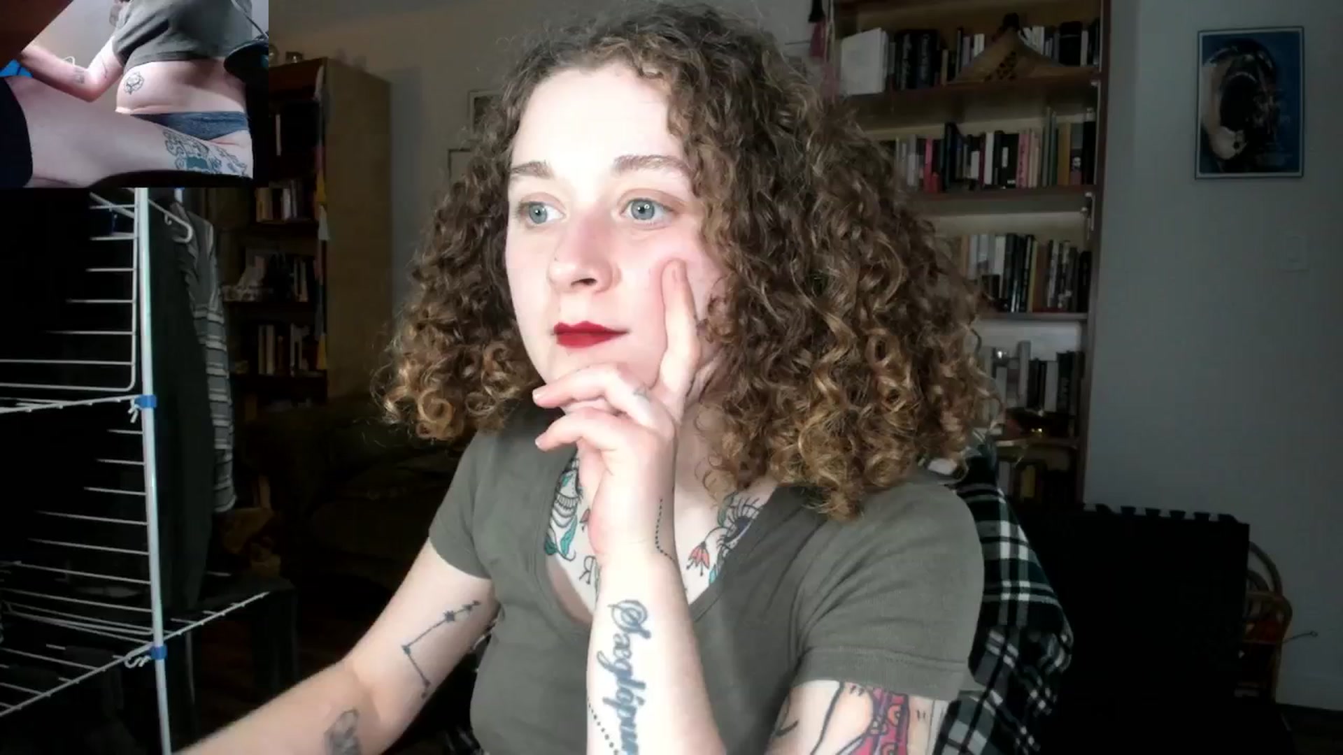 Gallery image thumbnail from PeachyQueen_'s myfreecams stream on, 10/29/2024, 21:59 image 6 of 20