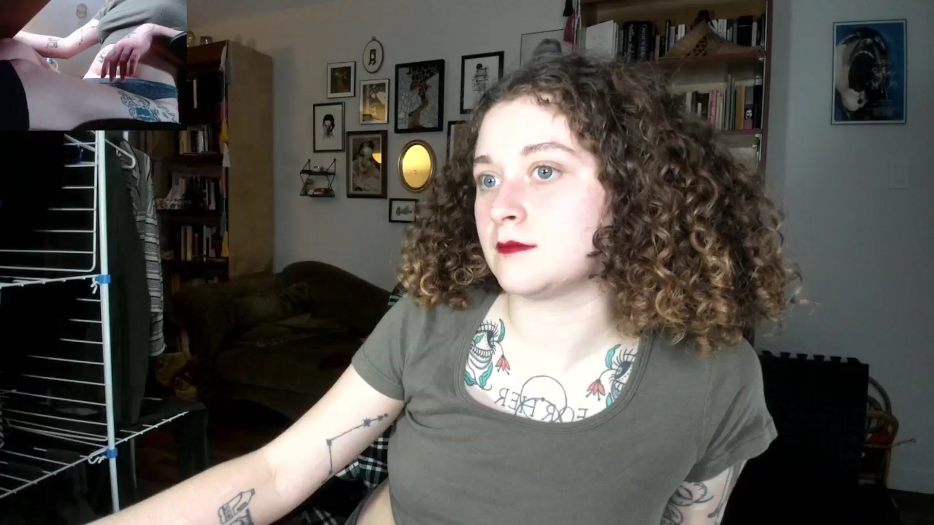 Gallery image thumbnail from PeachyQueen_'s myfreecams stream on, 10/29/2024, 21:59 image 7 of 20
