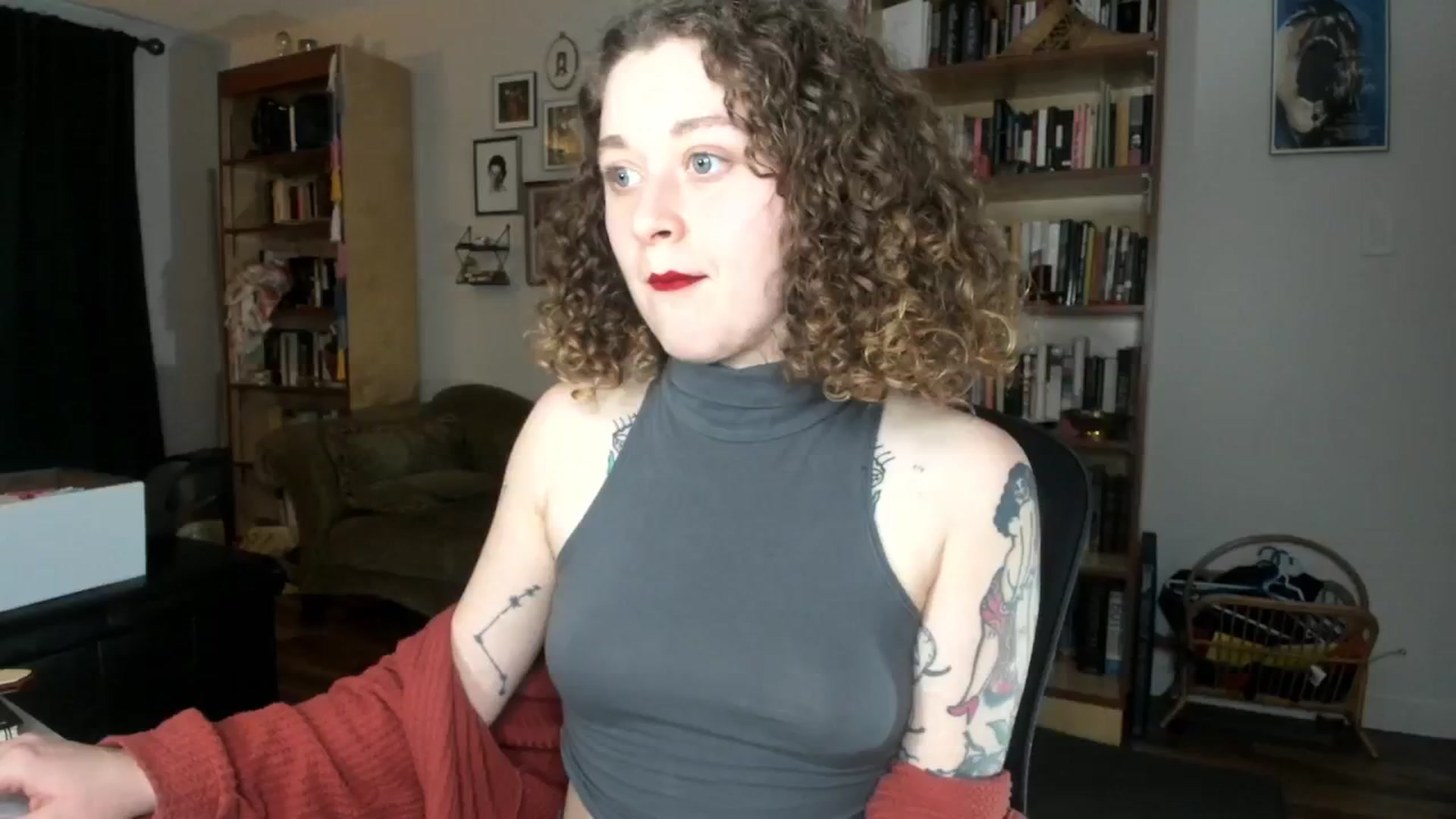 Gallery image thumbnail from PeachyQueen_'s myfreecams stream on, 11/01/2024, 22:30 image 5 of 20