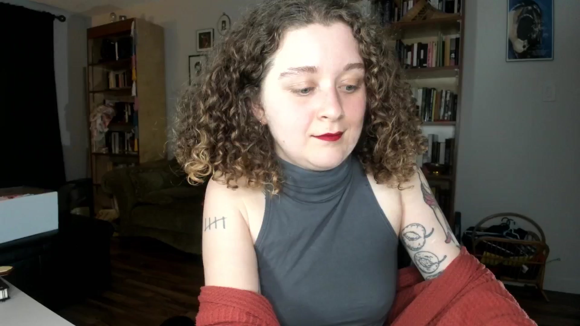 Gallery image thumbnail from PeachyQueen_'s myfreecams stream on, 11/01/2024, 22:30 image 18 of 20