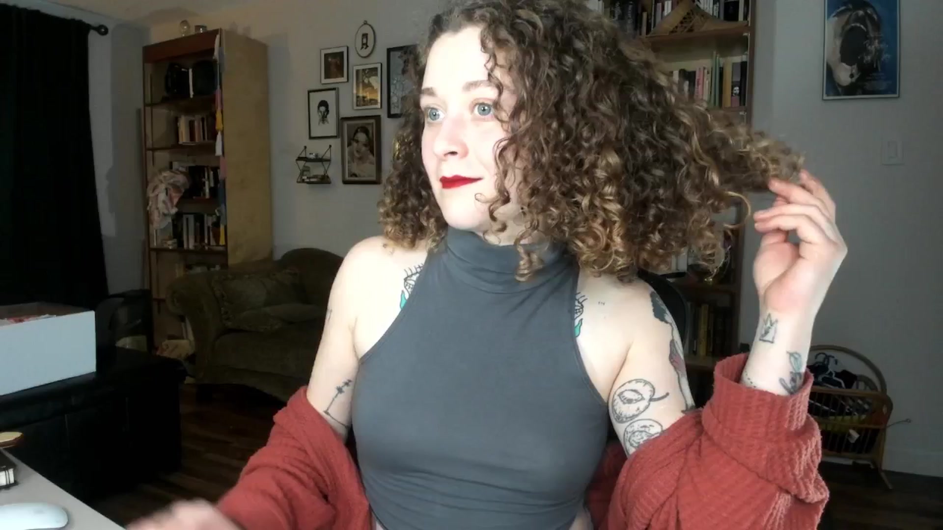 Gallery image thumbnail from PeachyQueen_'s myfreecams stream on, 11/01/2024, 22:30 image 6 of 20