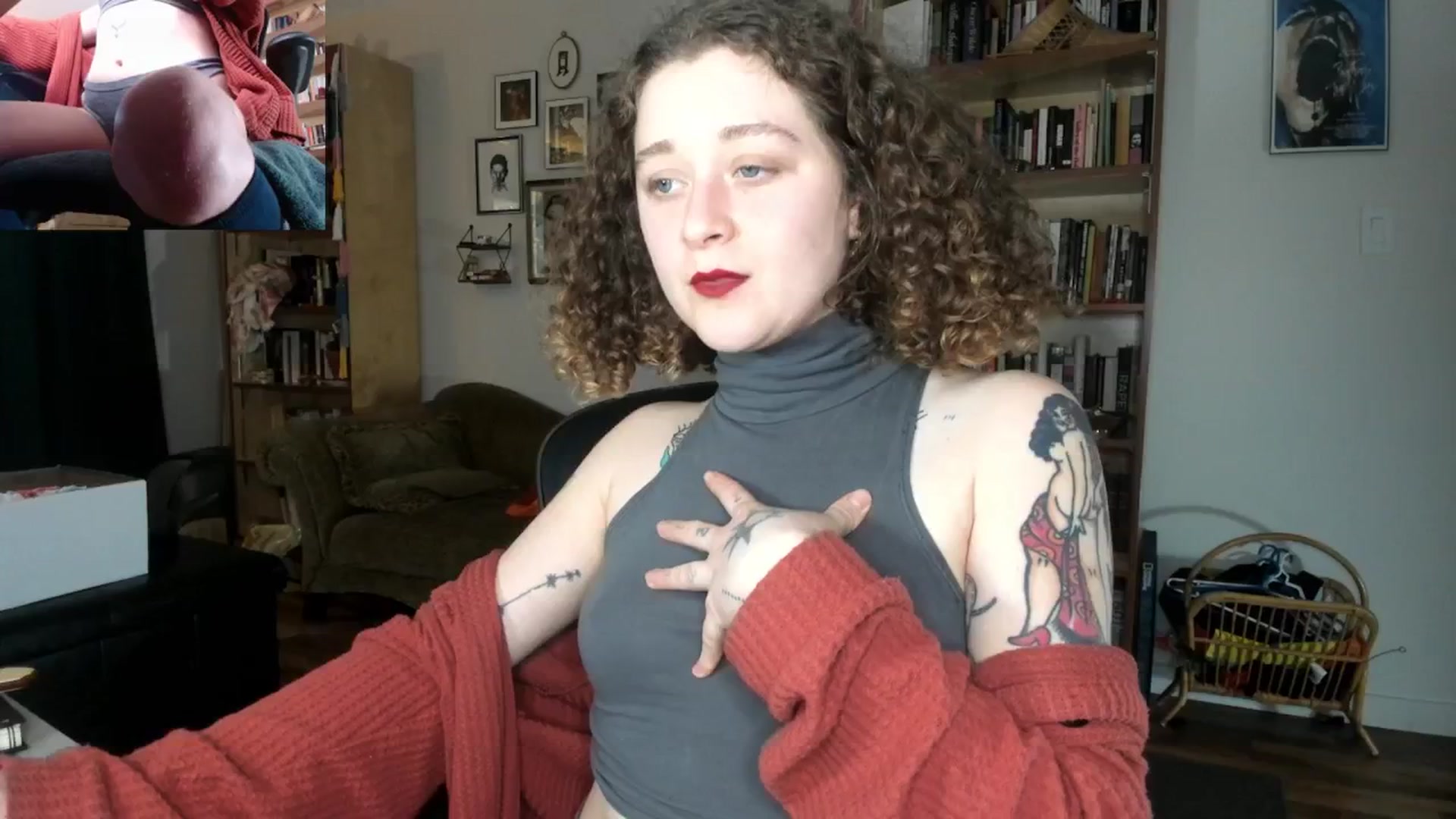 Gallery image thumbnail from PeachyQueen_'s myfreecams stream on, 11/01/2024, 22:30 image 2 of 20