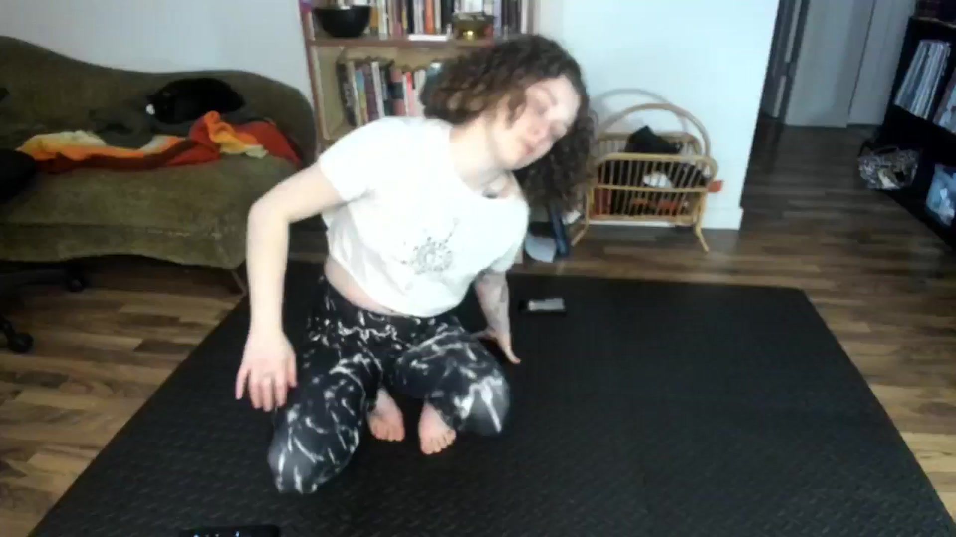 Gallery image thumbnail from PeachyQueen_'s myfreecams stream on, 11/11/2024, 22:36 image 7 of 20
