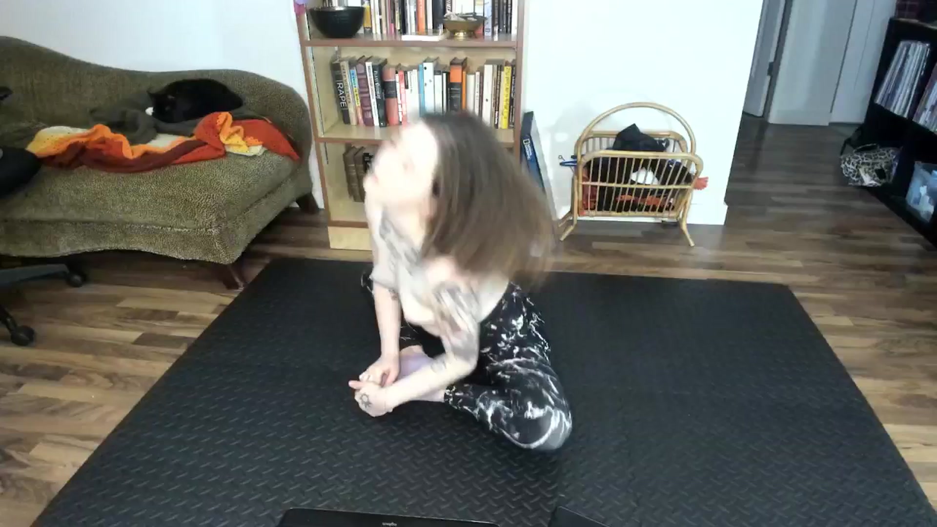 Gallery image thumbnail from PeachyQueen_'s myfreecams stream on, 11/11/2024, 22:36 image 15 of 20