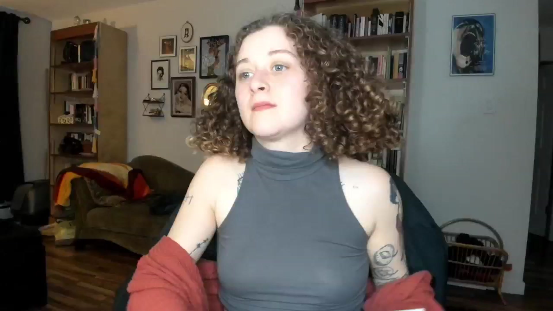 Gallery image thumbnail from PeachyQueen_'s myfreecams stream on, 11/13/2024, 21:22 image 6 of 20