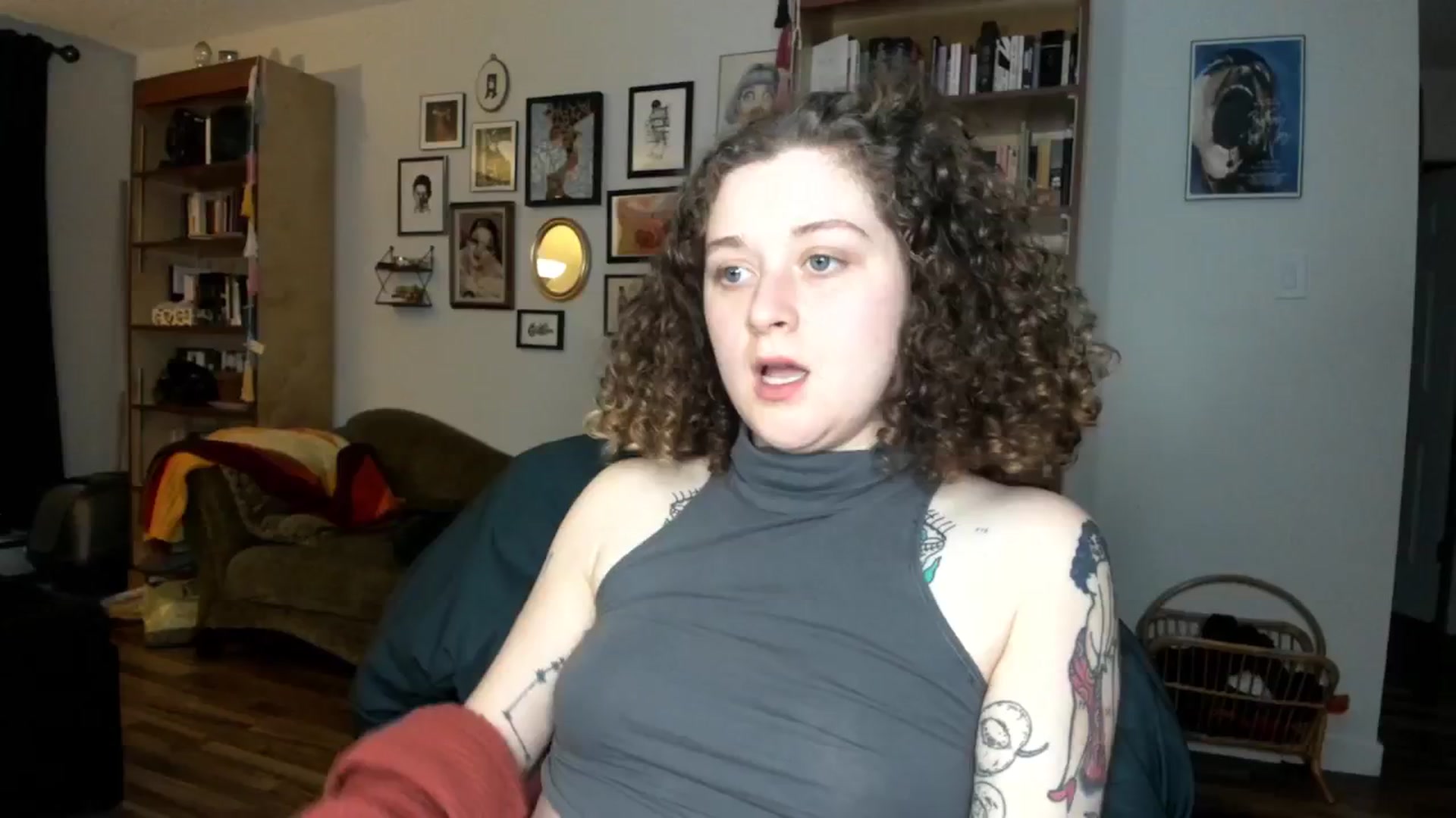 Gallery image thumbnail from PeachyQueen_'s myfreecams stream on, 11/13/2024, 21:22 image 17 of 20