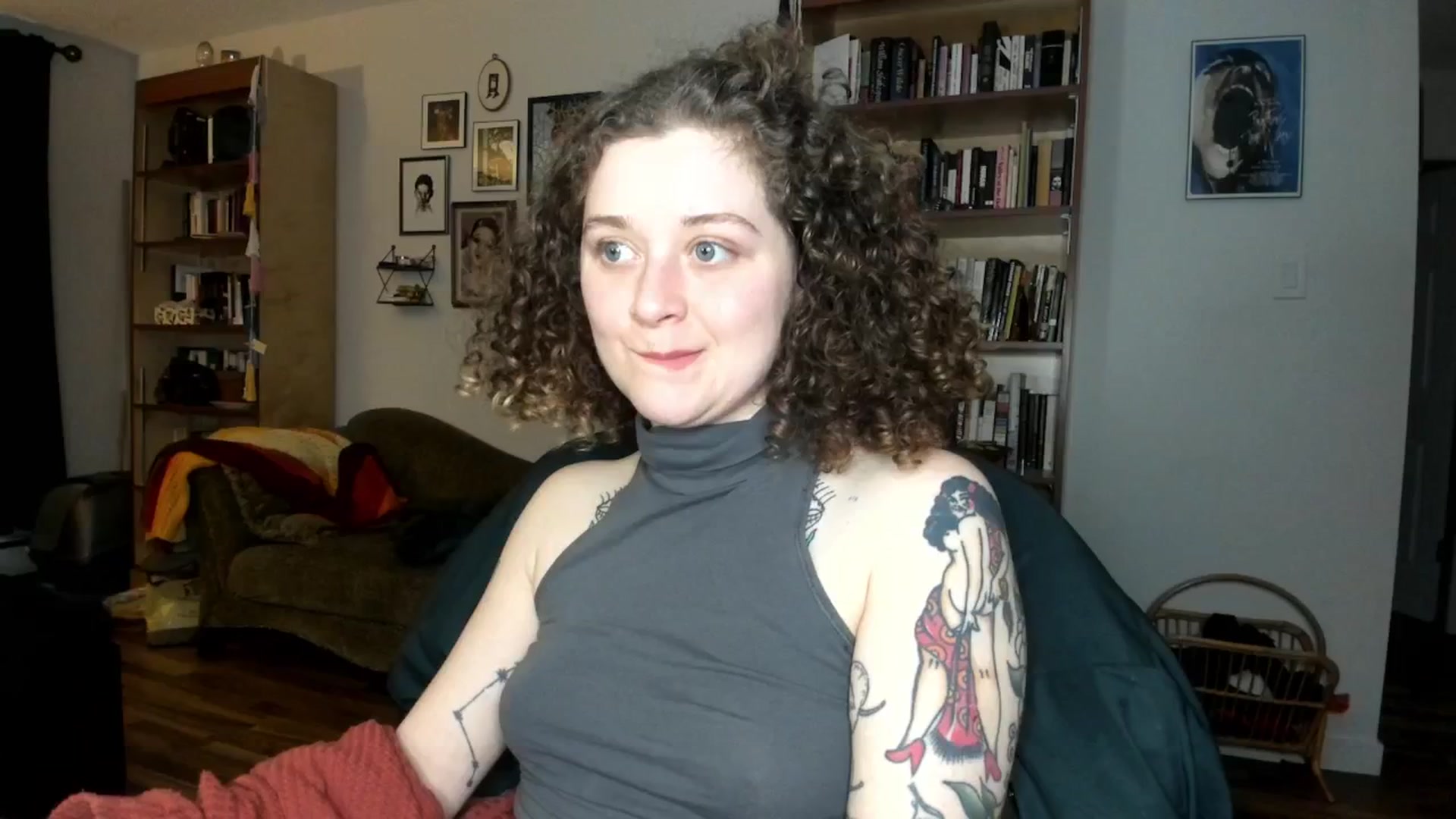 Gallery image thumbnail from PeachyQueen_'s myfreecams stream on, 11/13/2024, 21:22 image 15 of 20