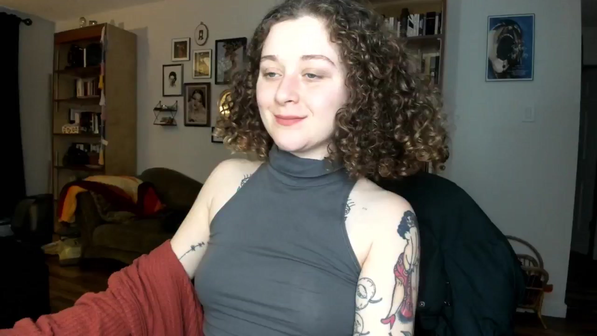 Gallery image thumbnail from PeachyQueen_'s myfreecams stream on, 11/13/2024, 21:22 image 5 of 20