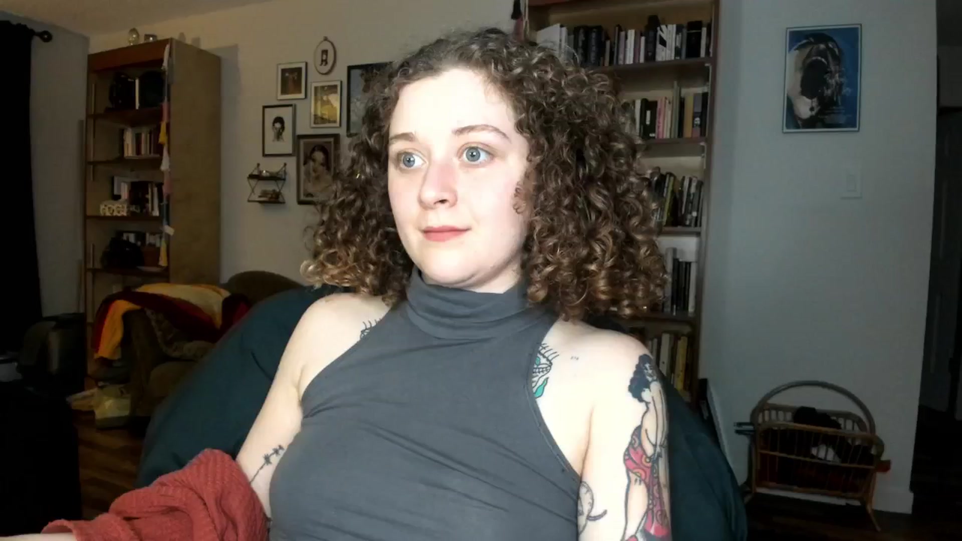Gallery image thumbnail from PeachyQueen_'s myfreecams stream on, 11/13/2024, 21:22 image 9 of 20