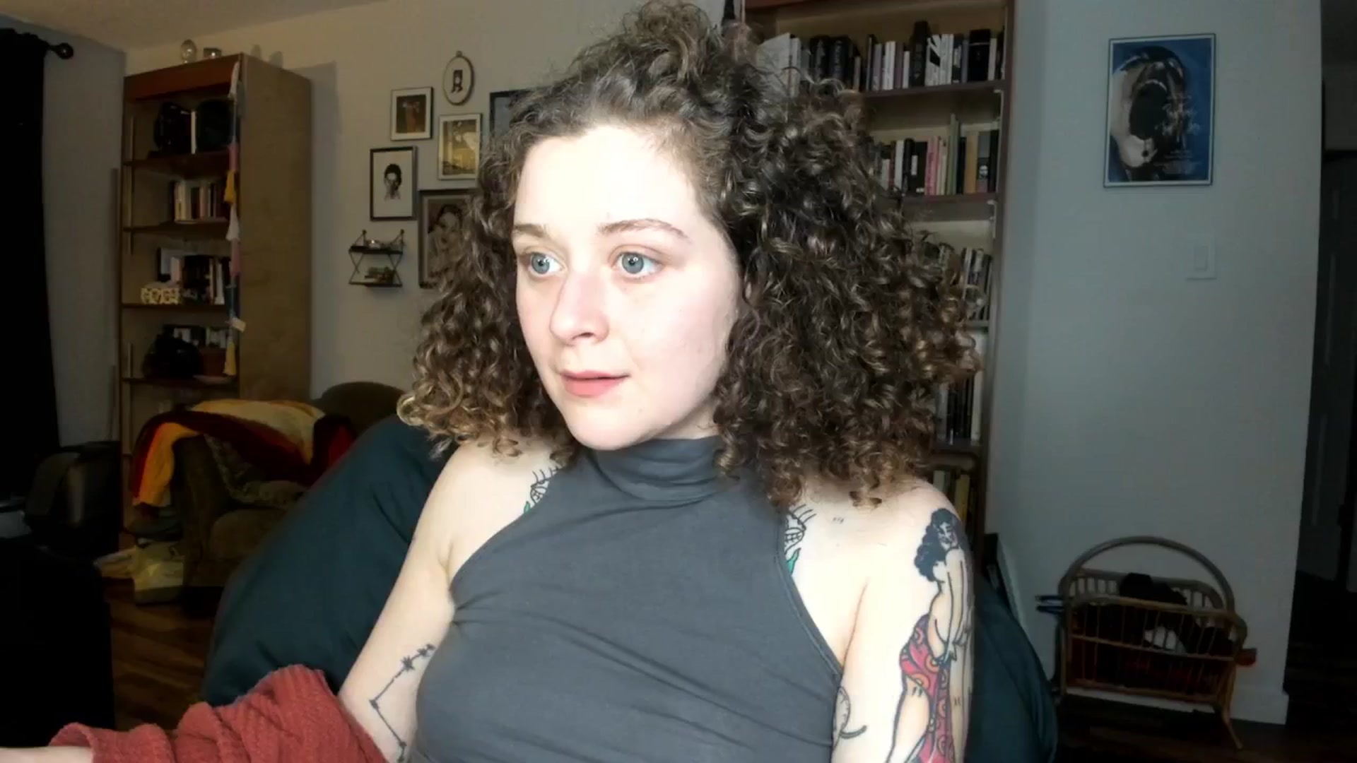 Gallery image thumbnail from PeachyQueen_'s myfreecams stream on, 11/13/2024, 21:22 image 10 of 20