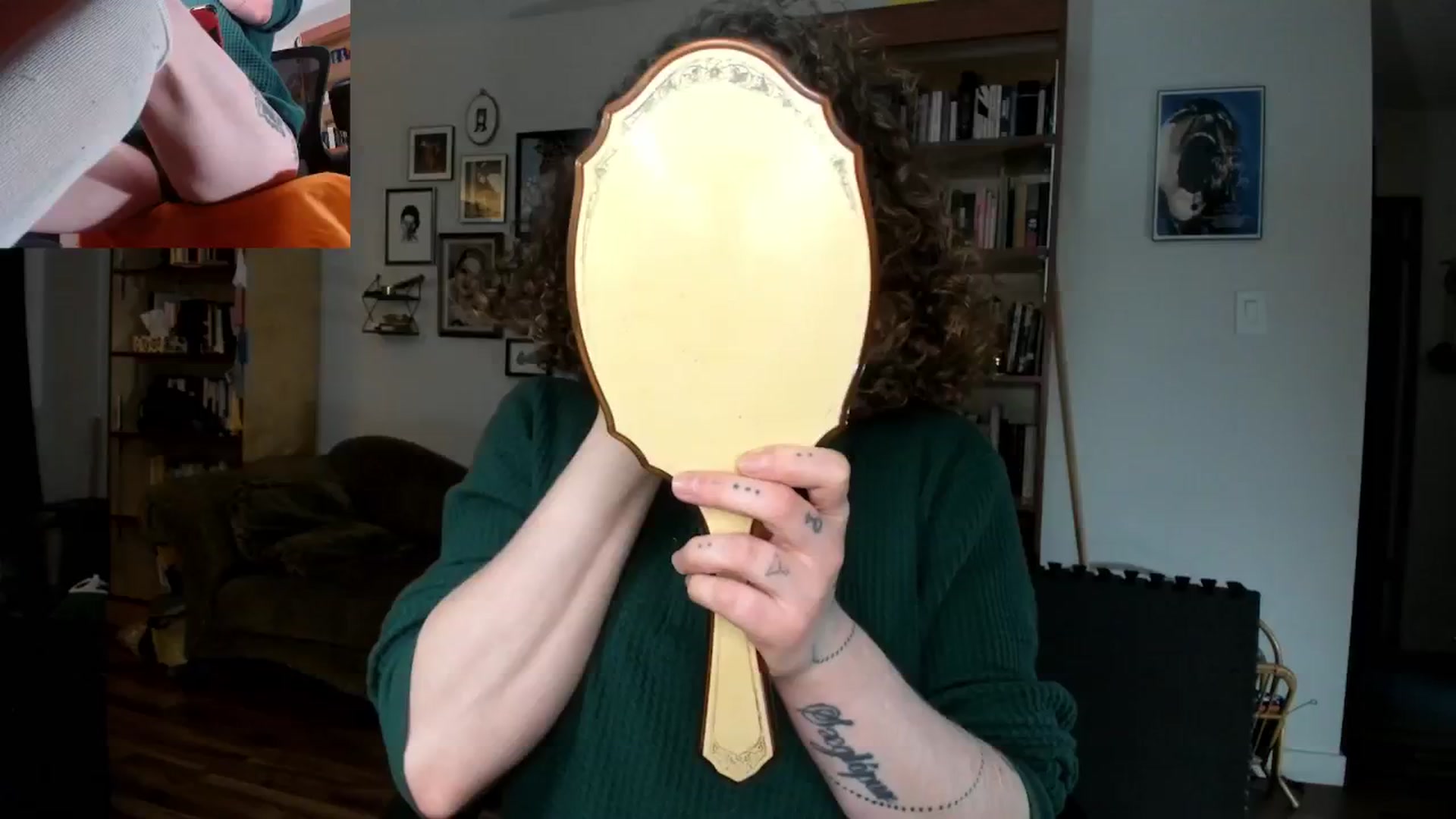 Gallery image thumbnail from PeachyQueen_'s myfreecams stream on, 11/21/2024, 18:04 image 1 of 20
