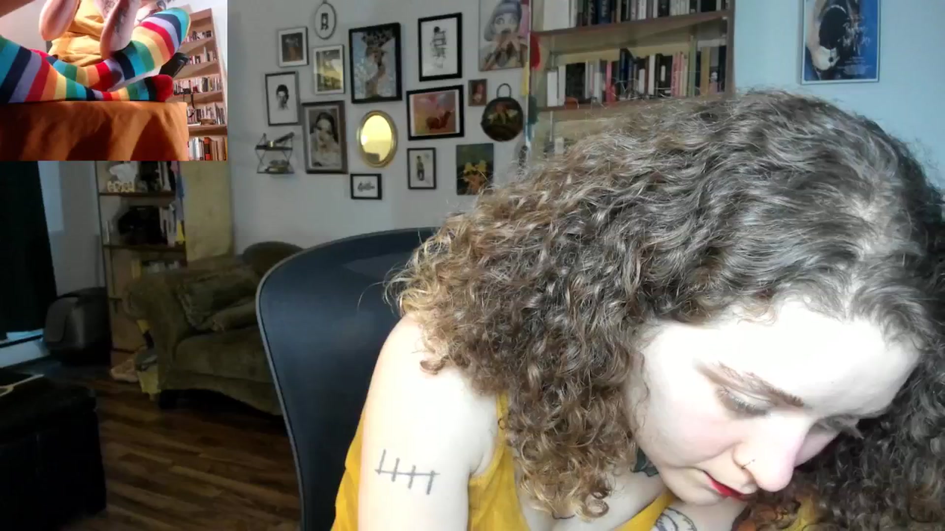 Gallery image thumbnail from PeachyQueen_'s myfreecams stream on, 11/22/2024, 22:37 image 14 of 20