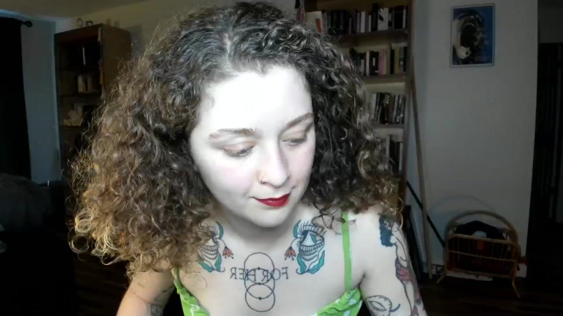 Gallery image thumbnail from PeachyQueen_'s myfreecams stream on, 11/27/2024, 22:19 image 13 of 20